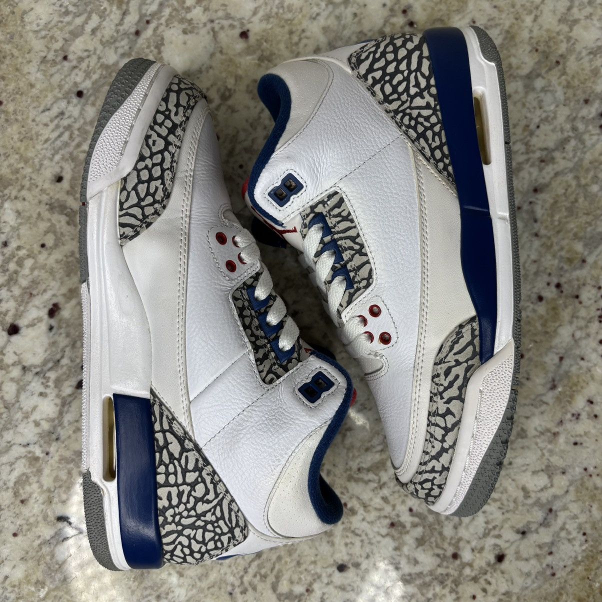 Jordan Brand Size 5.5 - Jordan 3 OG True Blue 2016 lighlty worn no box Size US 5.5 / EU 38 - 12 Thumbnail