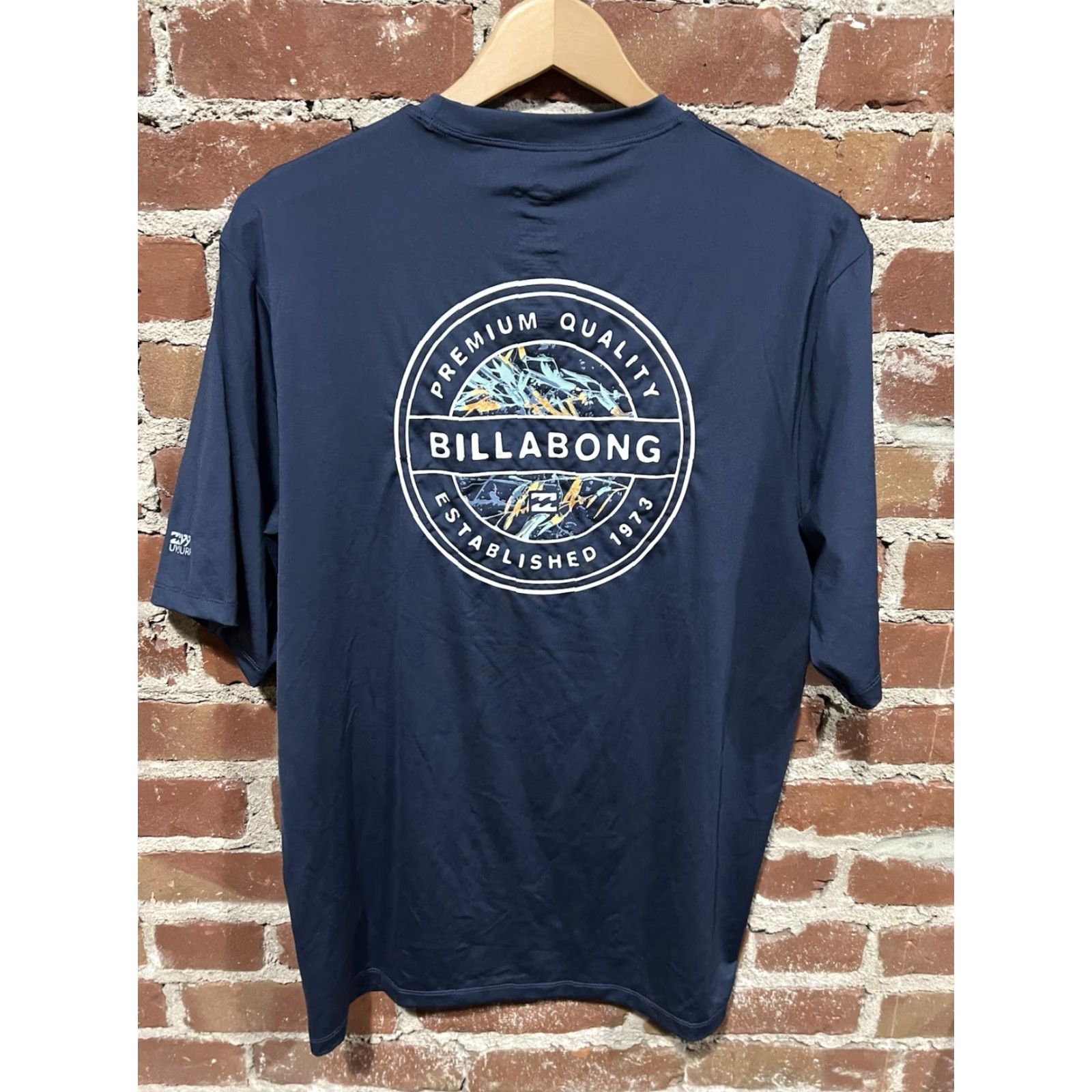 Billabong Billabong UVSURF UPF 50+ Sun Protection Shirt Loose Fit Size Large Blue Mens T-Shirt Size US L / EU 52-54 / 3 - 4 Thumbnail