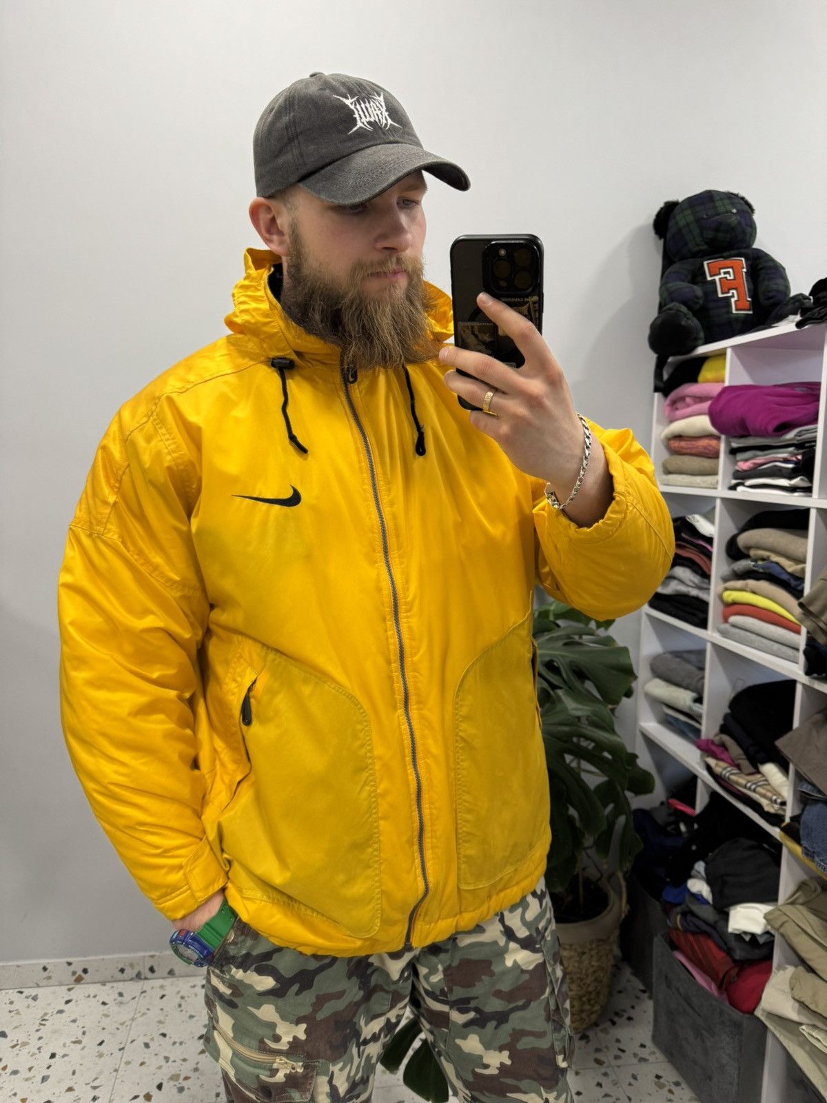Nike Nike big logo yellow vintage jacket size M-L Size US M / EU 48-50 / 2 - 3 Thumbnail