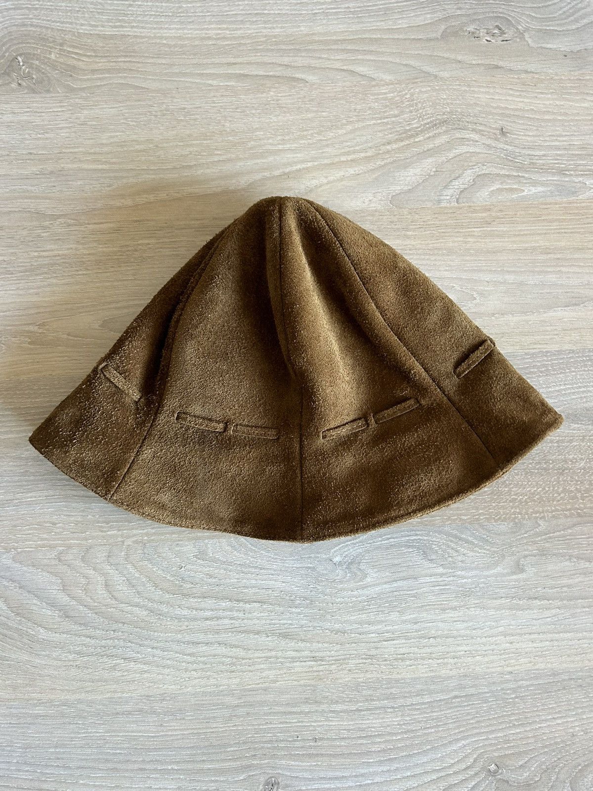 Gucci Gucci Tan Suede Bucket Hat, Size M (58 cm) | Grailed display picture 3