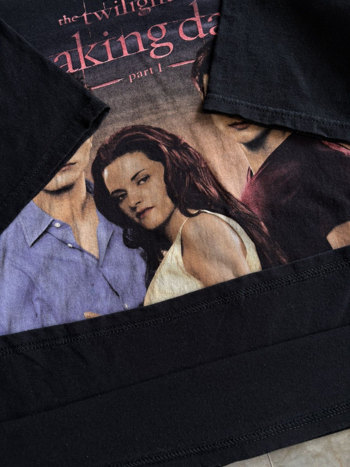 Vintage 2011 Twilight Breaking Down Promo Size US L / EU 52-54 / 3 - 4 Thumbnail