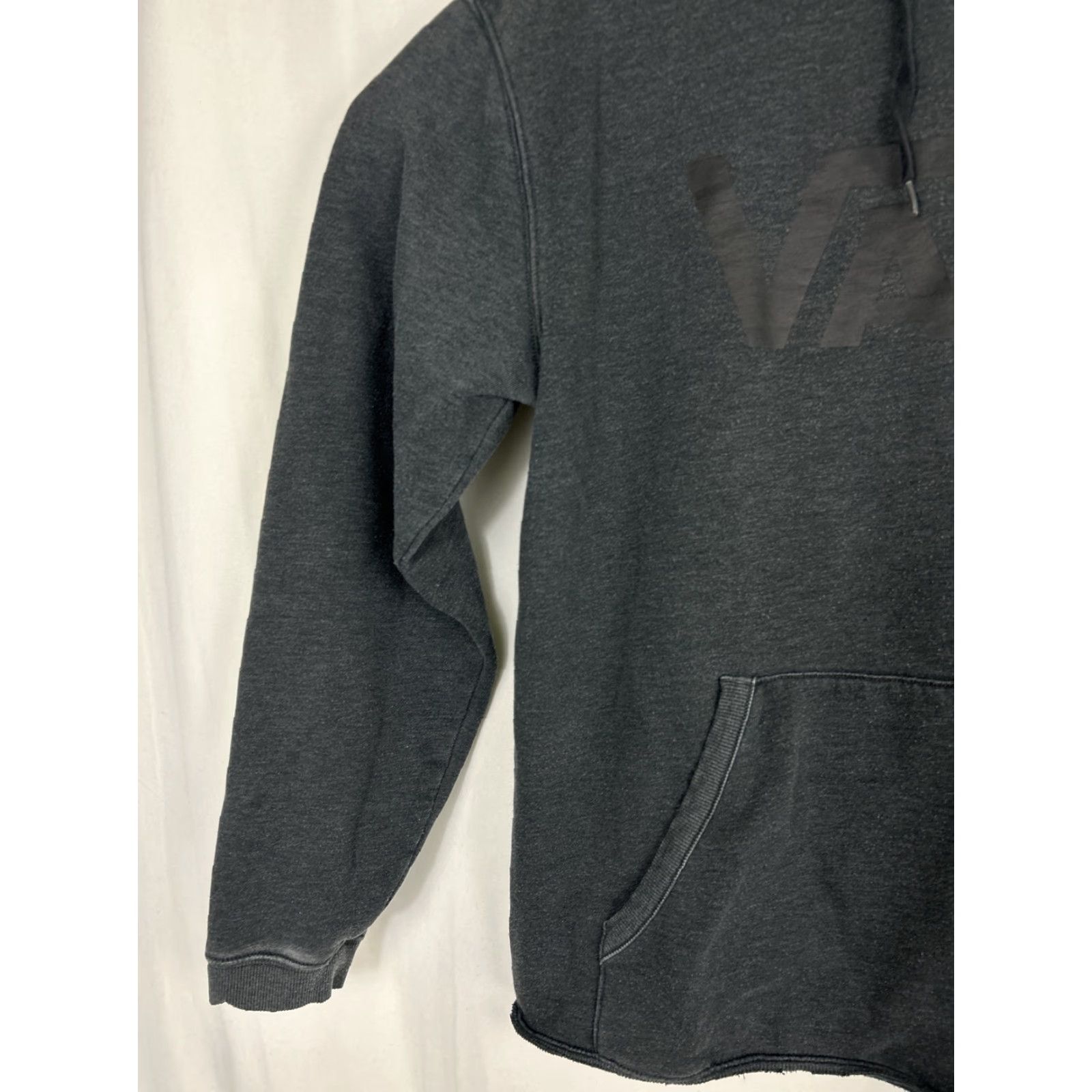 Vans VANS Mens Large Hoodie Charcoal Gray Distressed Drawstring Pullover Hooded Pockets All Seasons Men Size US L / EU 52-54 / 3 - 2 Thumbnail