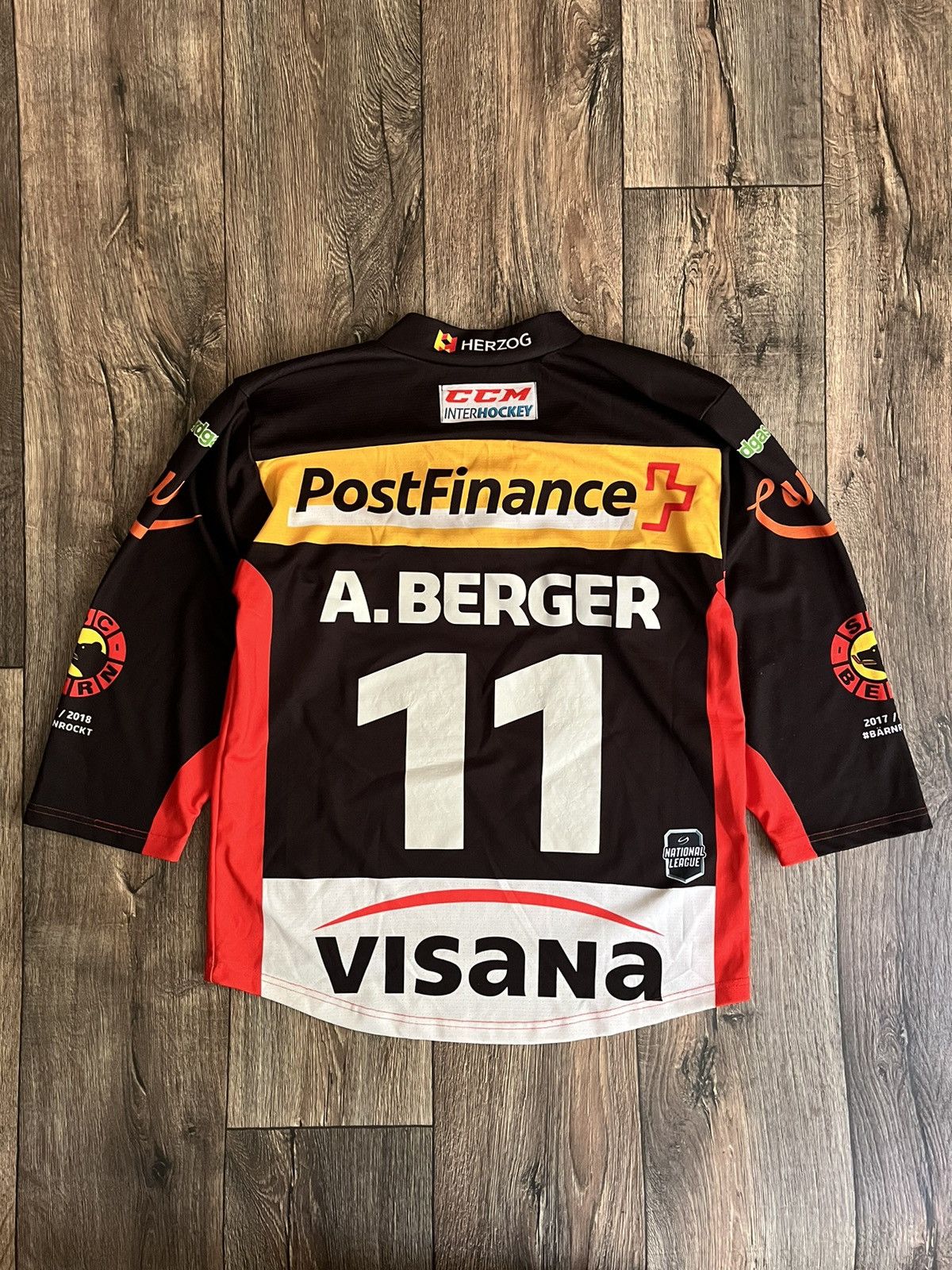 Other Sc Bern Switzerland #11 Berger Hockey Vintage Jersey Size US S / EU 44-46 / 1 - 18 Thumbnail
