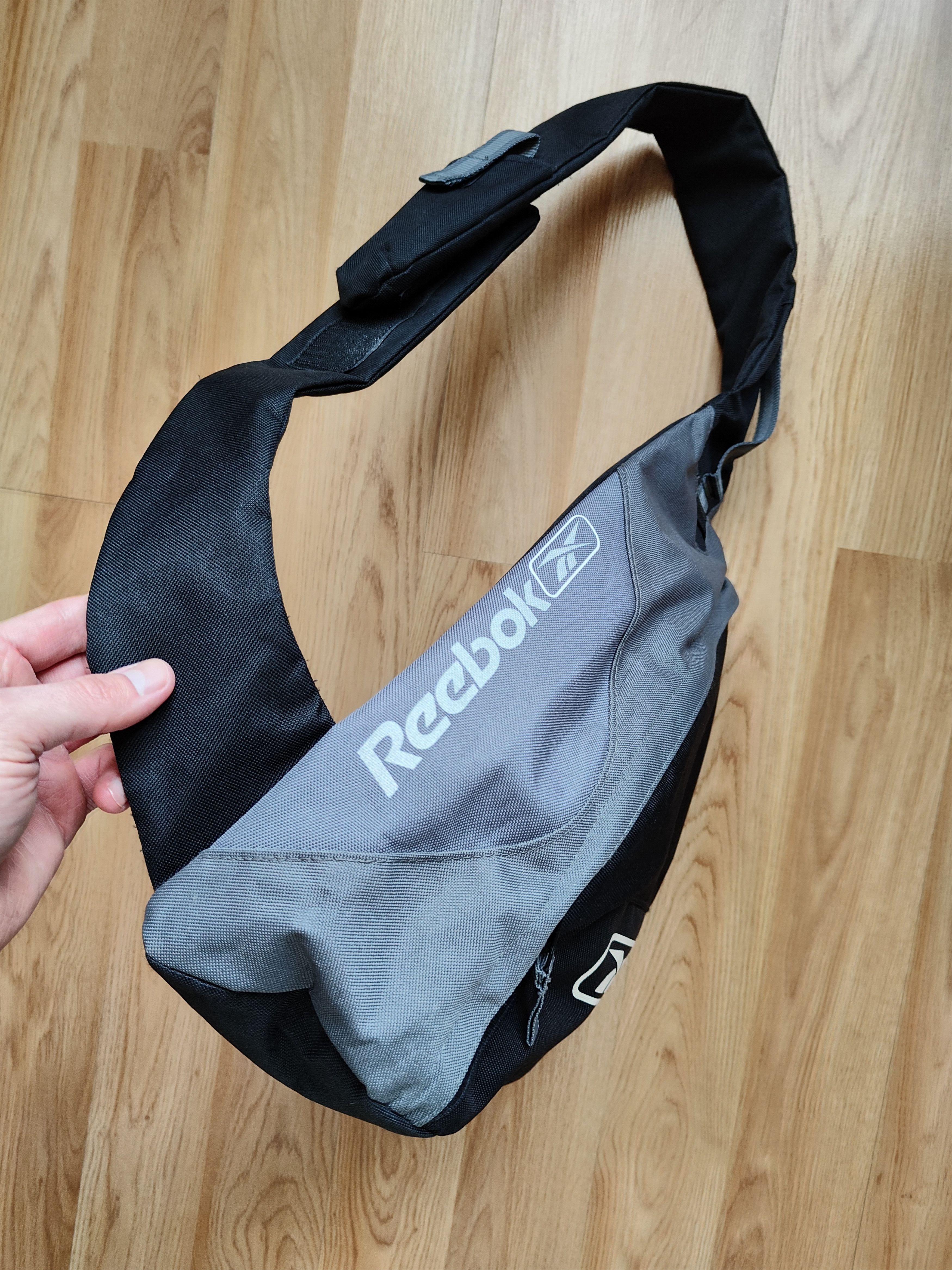 Reebok Vintage Reebok Sling Bag Reebok Backpack Size ONE SIZE - 4 Thumbnail