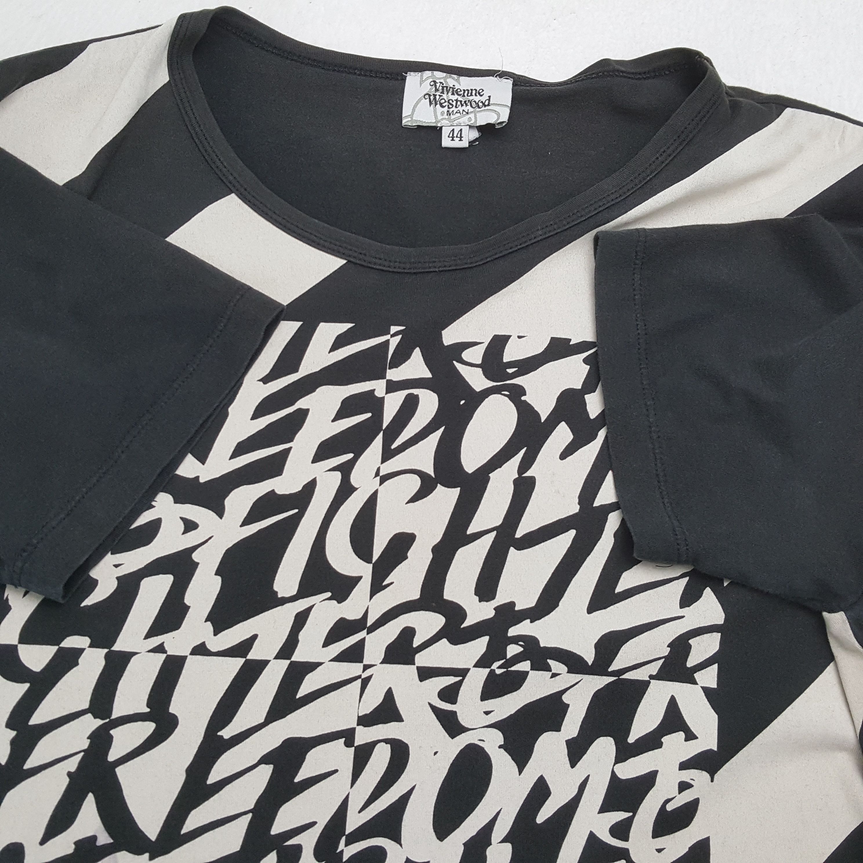 Japanese Brand × Vintage × Vivienne Westwood Vintage VIVIENNE WESTWOOD Fashion Brand T-Shirt c267n60 Size US M / EU 48-50 / 2 - 7 Thumbnail