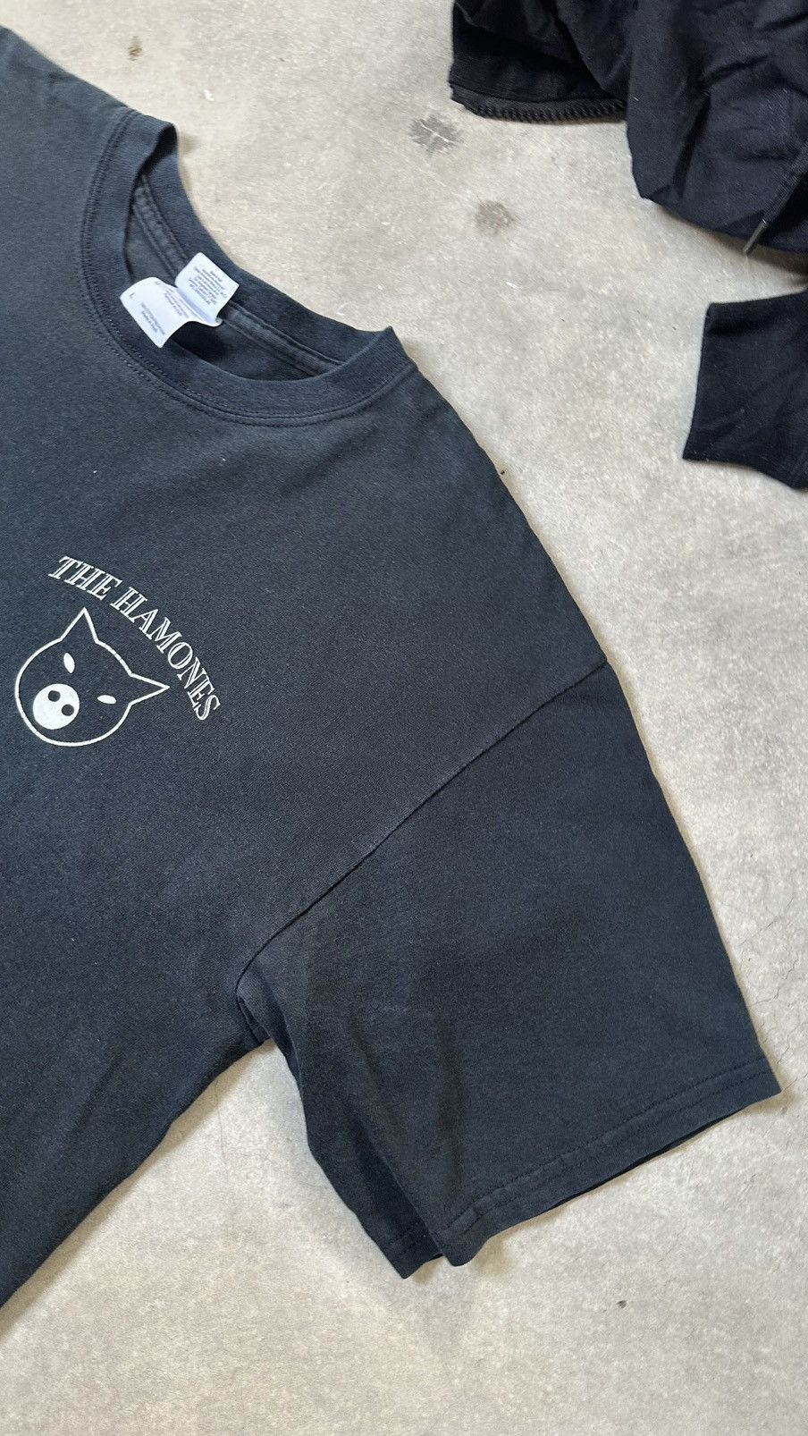 Band Tees VINTAGE THE HAMONES BAND TEE Size US M / EU 48-50 / 2 - 3 Thumbnail