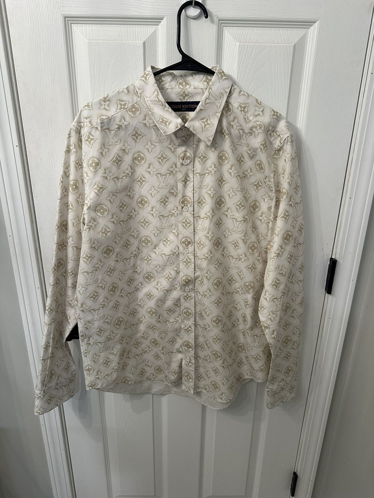 Louis Vuitton Men's Louis Vuitton Monogram Button Up Size US XL / EU 56 / 4 - 1 Thumbnail