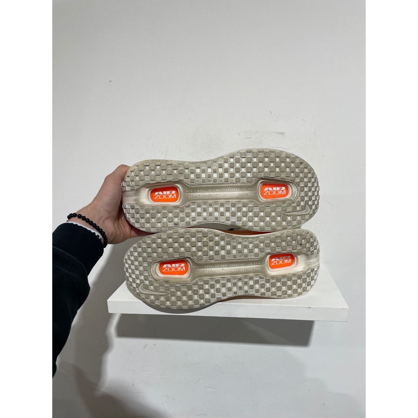 Nike NIKE VOMERO PREMIUM SAIL COCONUT MILK SIZE 14 PREOWNED Size US 14 / EU 47 - 4 Thumbnail
