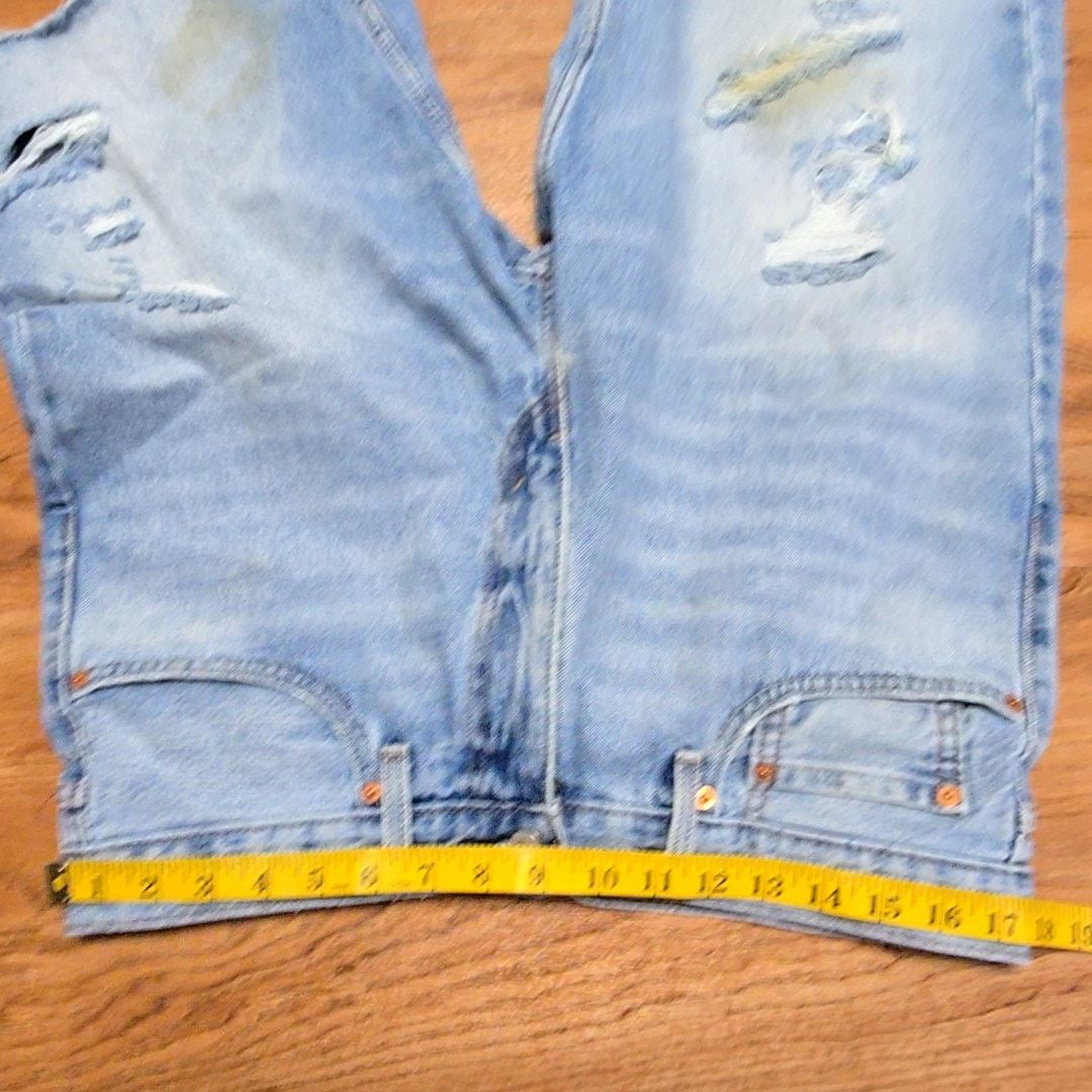 Levi's Levi's Distressed Denim Shorts Ripped Light Wash Blue 34 Size US 34 / EU 50 - 10 Thumbnail