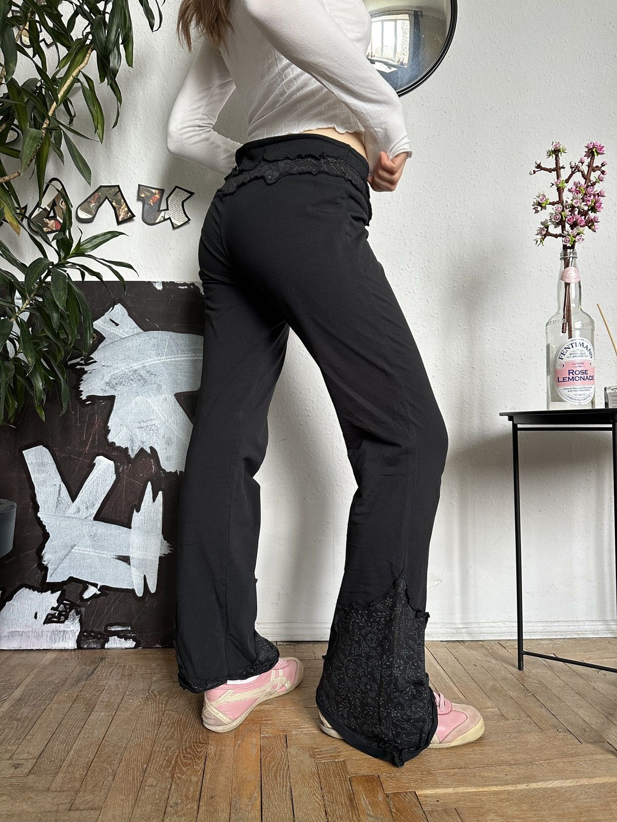 Vintage Vintage Low Waisted Stretchy Asymmetrical Yoga Pants Size 34" / US 12 / IT 48 - 4 Thumbnail