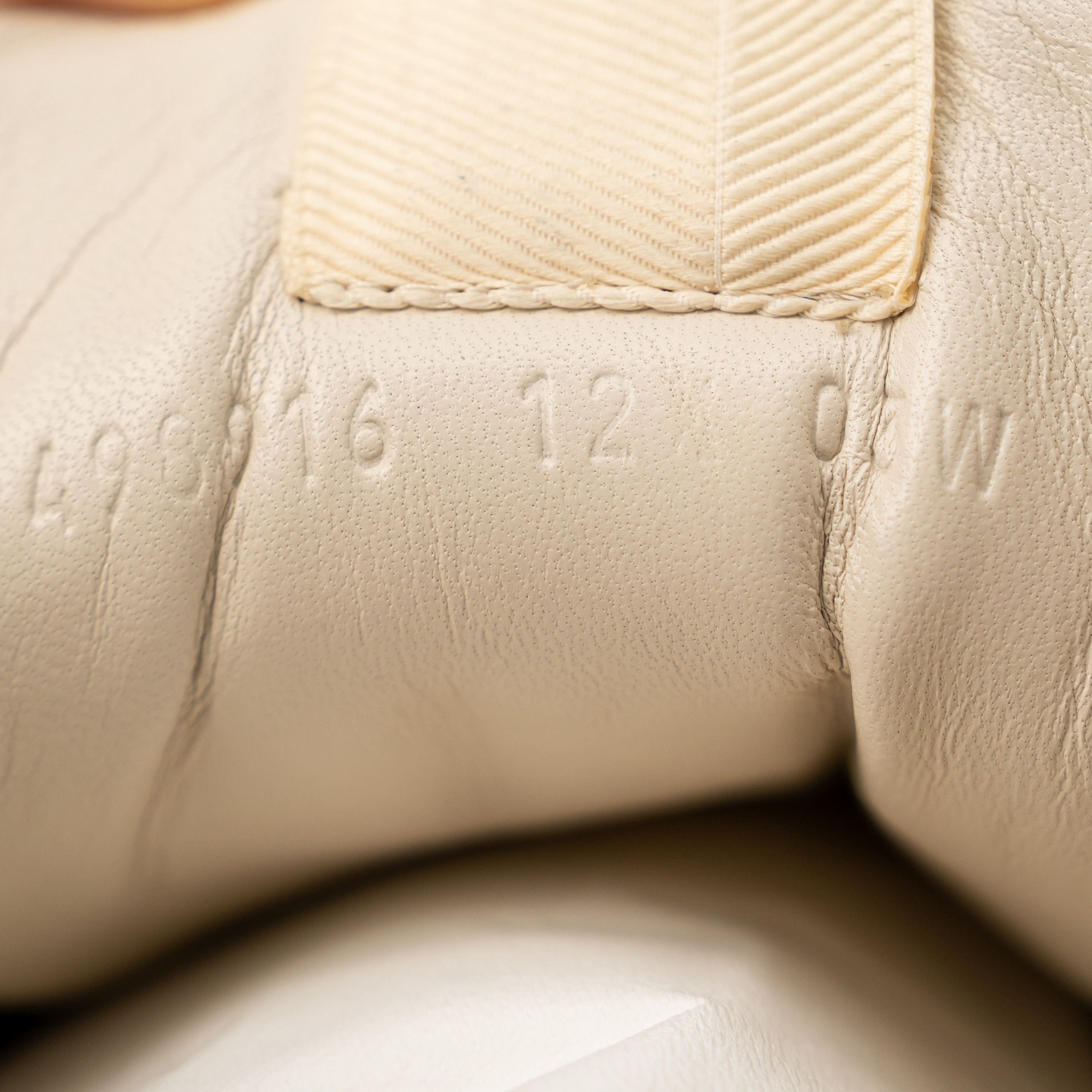 Gucci size 12G - Gucci Rhyton Distressed Sneaker Ivory Leather Size US 12.5 / EU 45-46 - 5 Thumbnail