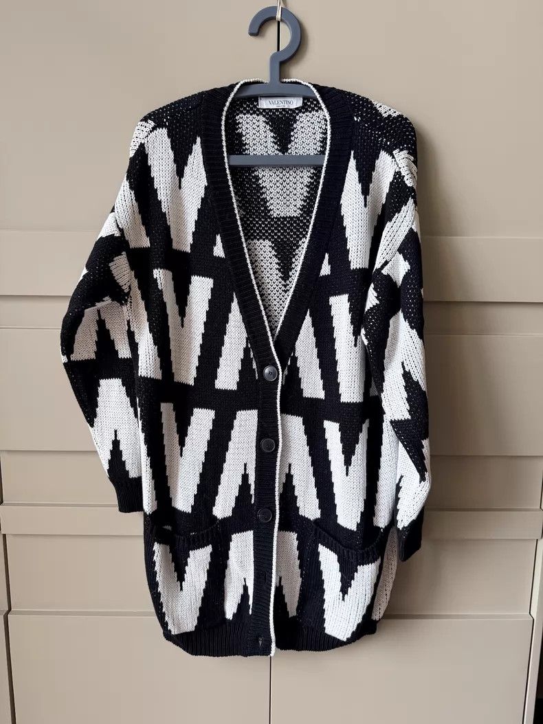 Valentino Valentino Sweater coat Size S / US 4 / IT 40 - 1 Thumbnail
