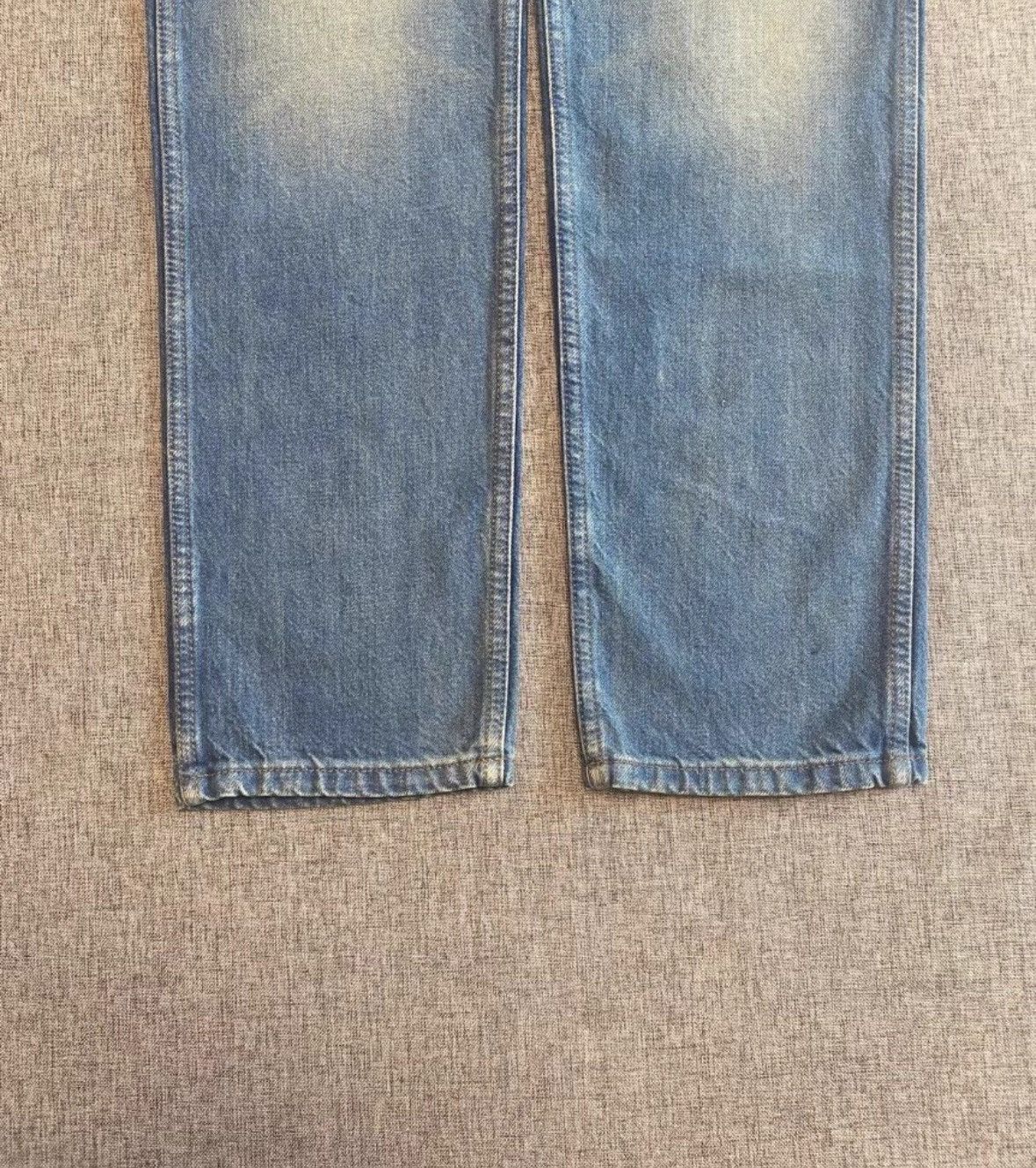 Gucci Gucci Embroidered Tiger Denim Pants Size 32-2505 Size US 33 - 3 Thumbnail