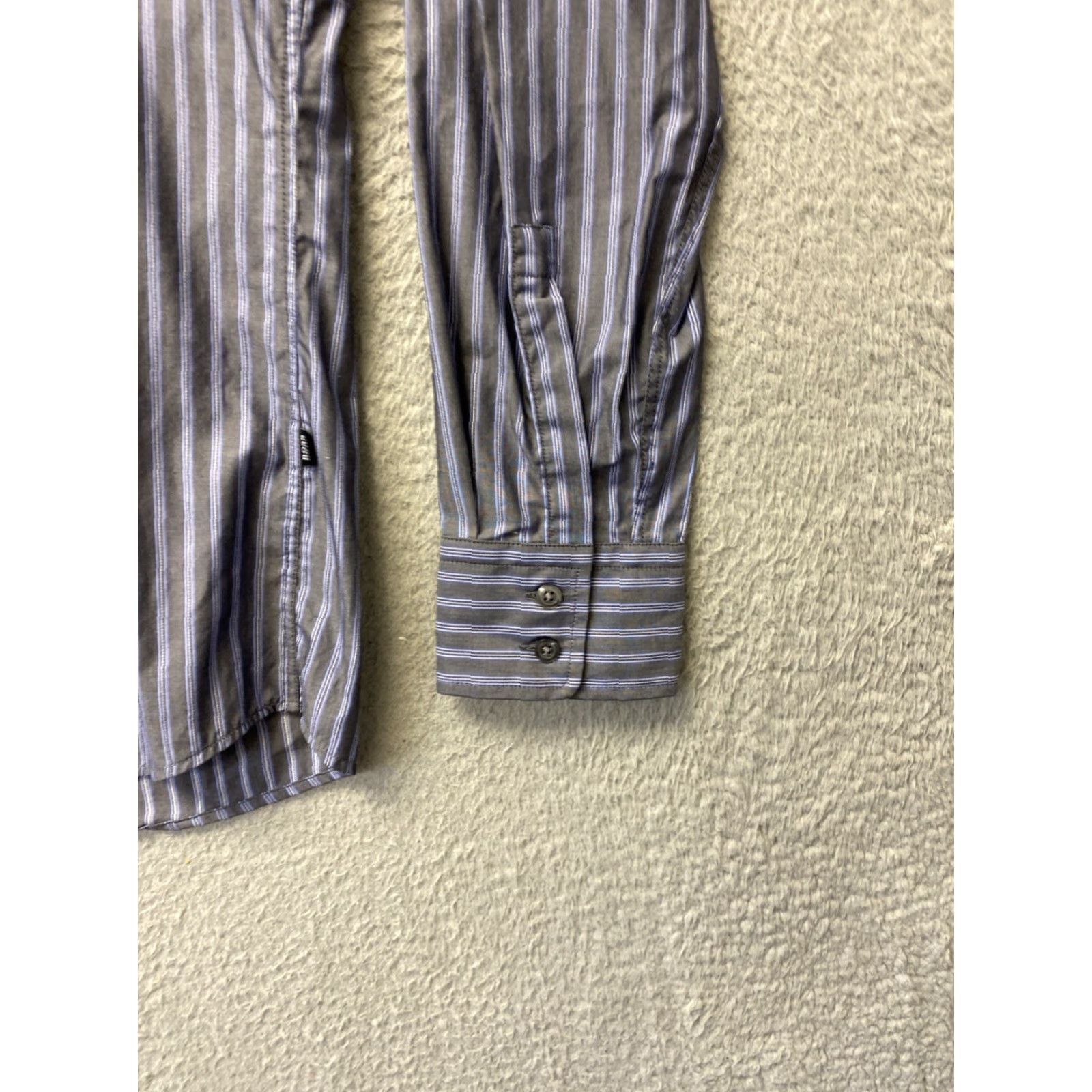 Hugo Boss VINTAGE NONE HUGO BOSS Men's Dress Shirt Size Medium Blue Gray Business Formal Cotton 2000s Size 40R - 2 Thumbnail