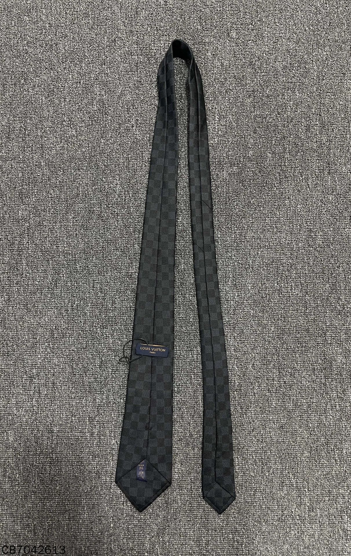 Louis Vuitton LV 99 new silk black tie Size ONE SIZE - 2 Thumbnail