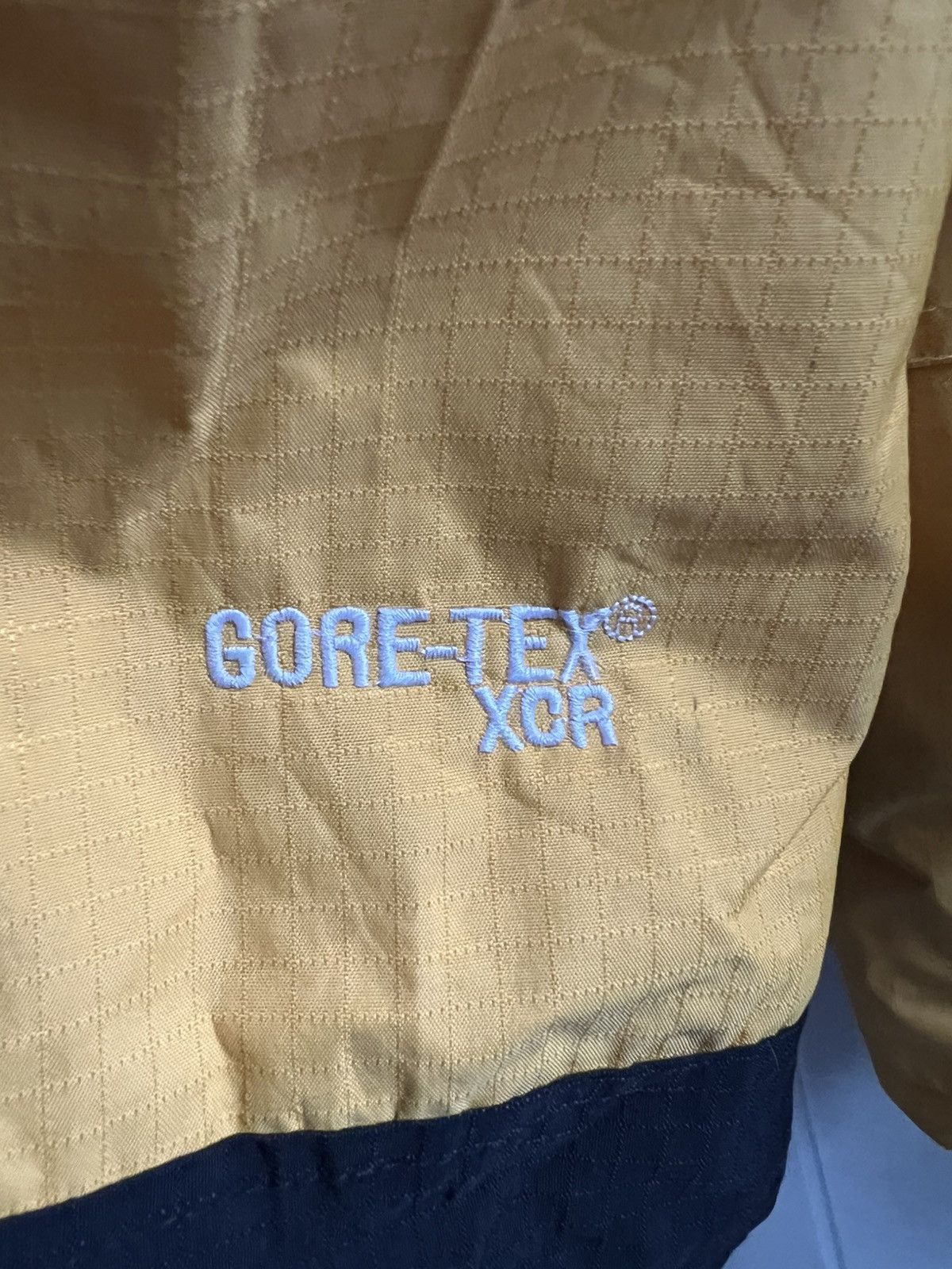 The North Face Vintage North Face Gore Tex Pale Yellow Jacket Size US M / EU 48-50 / 2 - 13 Thumbnail