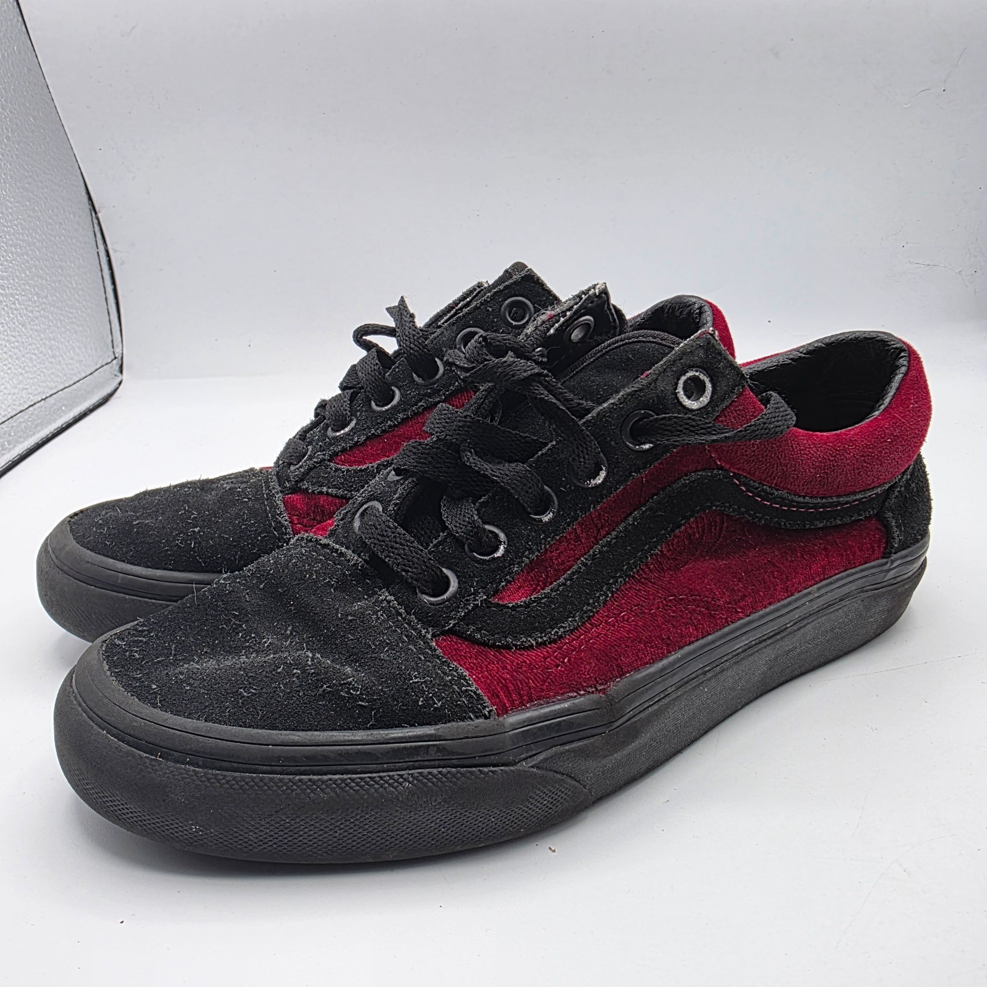 Vans Vans Old Skool Velvet Parisian Night Women Size 6 Red Black Size US 6 / IT 36 - 4 Thumbnail
