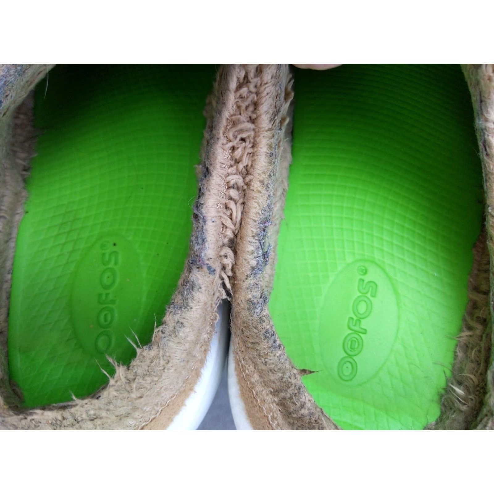 Vintage OOFOS Mens Slipper Mule Brown Fleece Faux Fur Lining Comfort Winter Casual Slipper Men 10/43 M Size US M / EU 48-50 / 2 - 4 Thumbnail