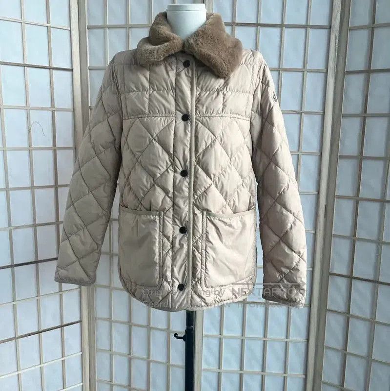 Burberry Burberry Beige Quilted Cotton Jacket. Size S / US 4 / IT 40 - 1 Thumbnail