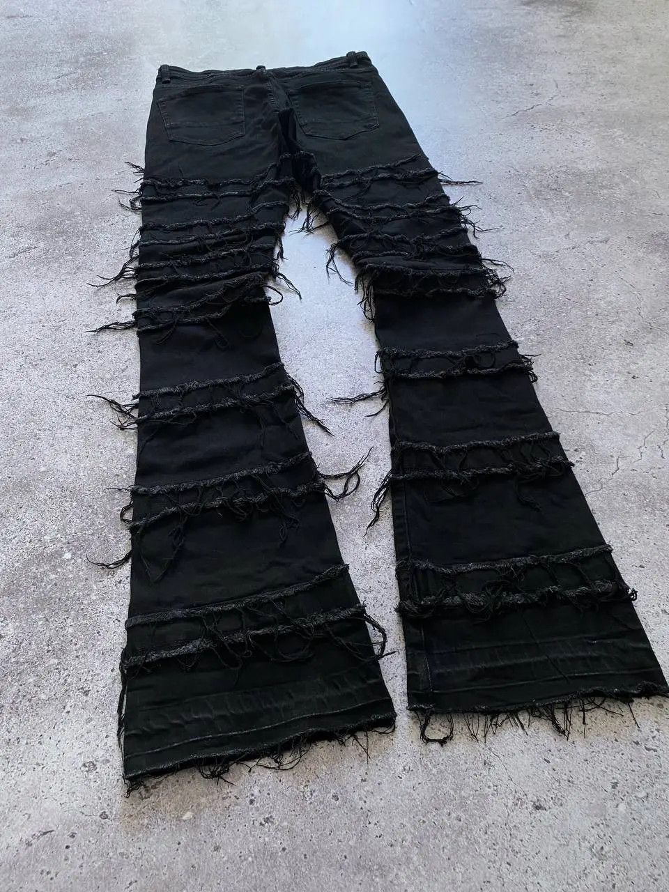 Vintage DISTRESSED FRAYED STACKED FLARED FIT BLACK JEANS Size US 32 / EU 48 - 5 Thumbnail
