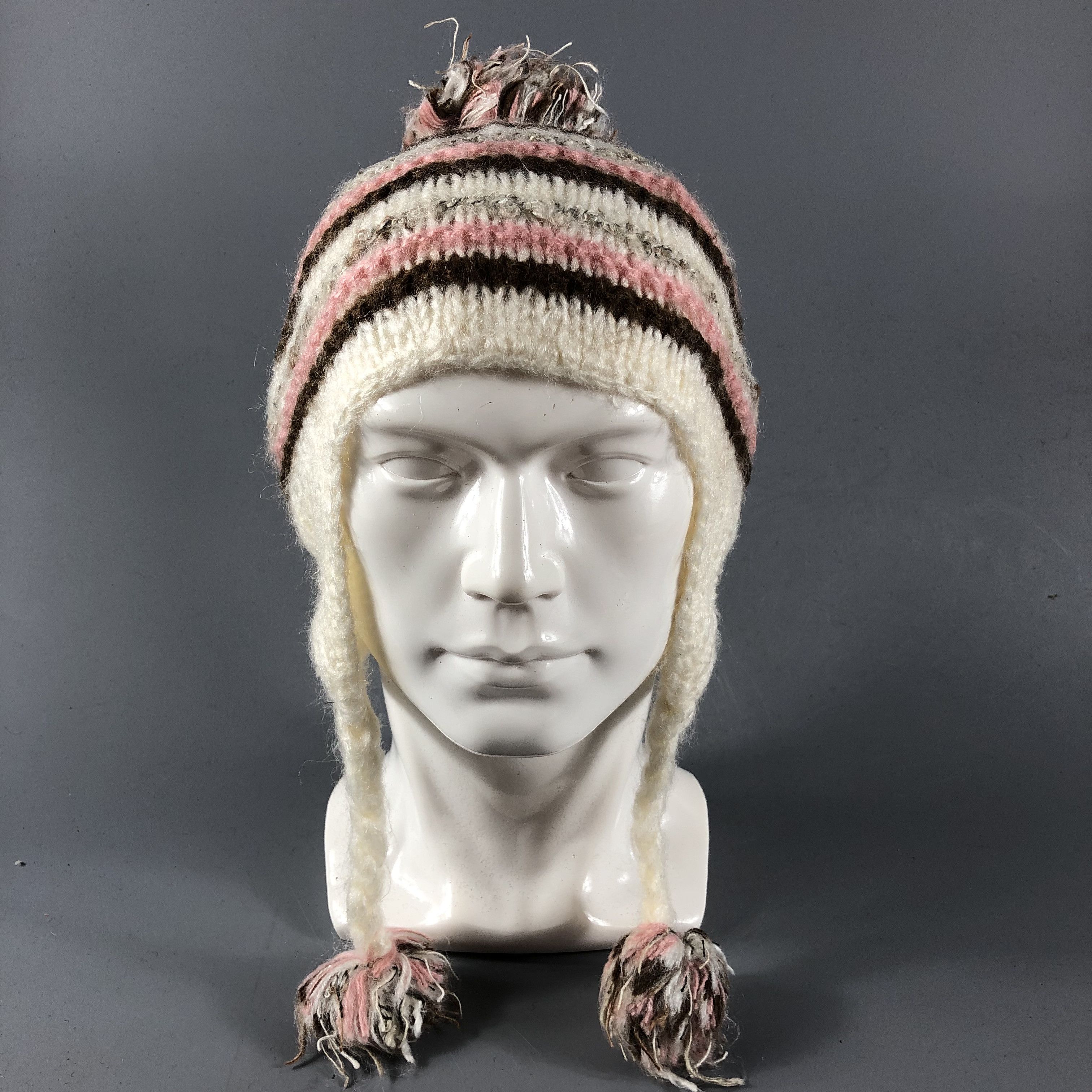 image of Vintage x Winter Session Aurelia Kobe Earflap Bobble Beanie Snowcap Snow Hat B535, Men's