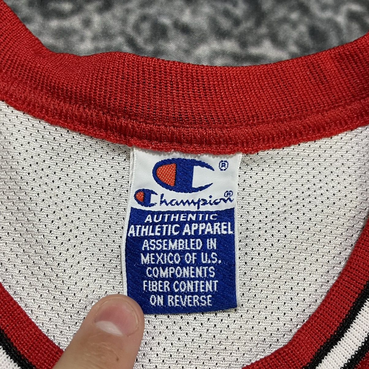 Champion Vintage Scottie Pippen Chicago Bulls 33 Away Champion Jersey Size US M / EU 48-50 / 2 - 7 Thumbnail