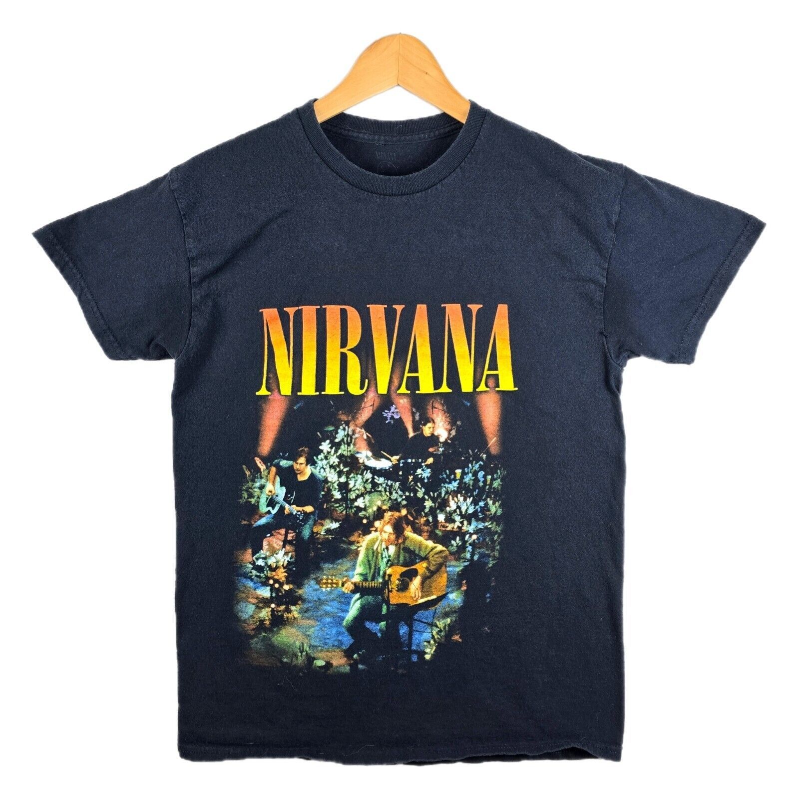 Nirvana Nirvana Unplugged Grunge Rock Band Kurt Cobain shirt Small Size US S / EU 44-46 / 1 - 1 Thumbnail