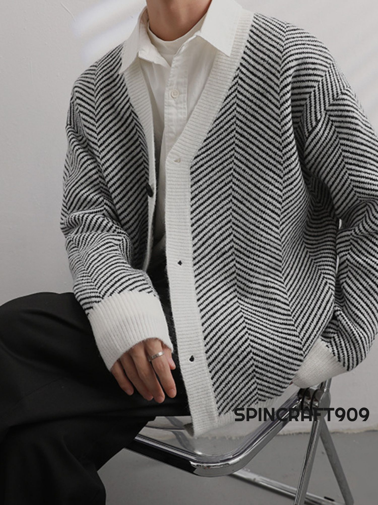 Other Patterned V Neck Button Cardigan Sweater Size US M / EU 48-50 / 2 - 2 Thumbnail