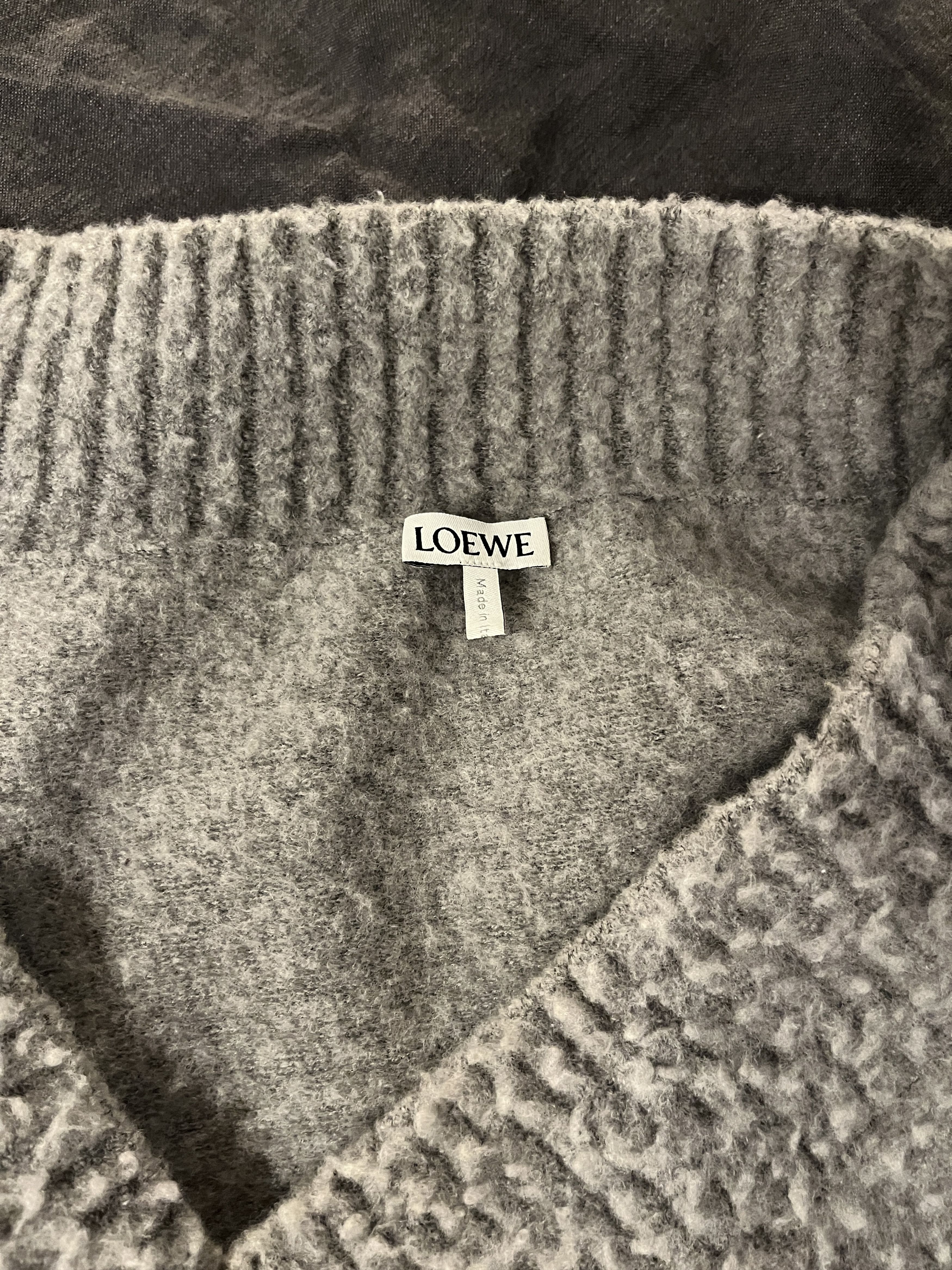 Loewe Loewe V-Neck Grey Oversized Sweater Size US M / EU 48-50 / 2 - 4 Thumbnail