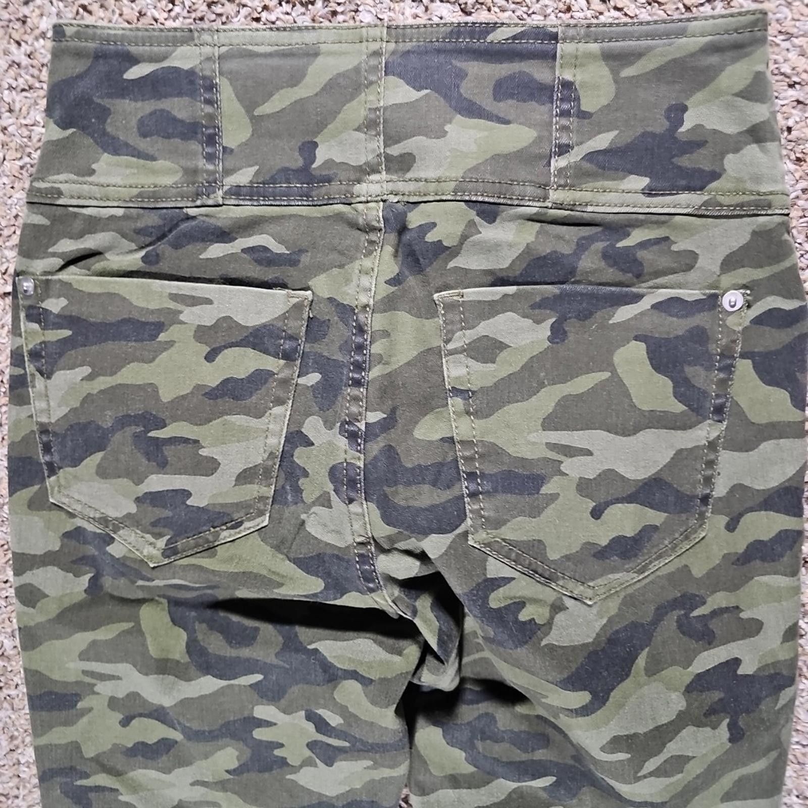 NBDN Nobrandedon NOBO green camo highrise sculpting skinny jeans women/teen 7 Size 30" / US 8 / IT 44 - 6 Thumbnail
