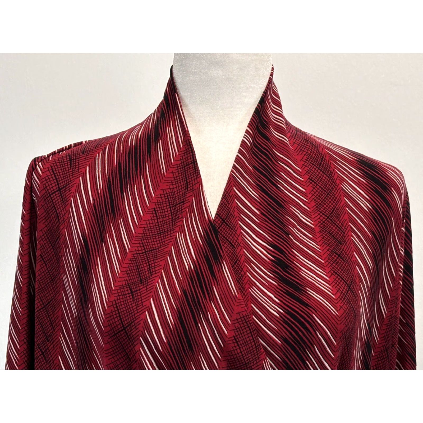 Norma Kamali Norma Kamali Faux Wrap Dress Large Womens Red Long Sleeve Stretch Comfort Size L / US 10 / IT 46 - 5 Thumbnail
