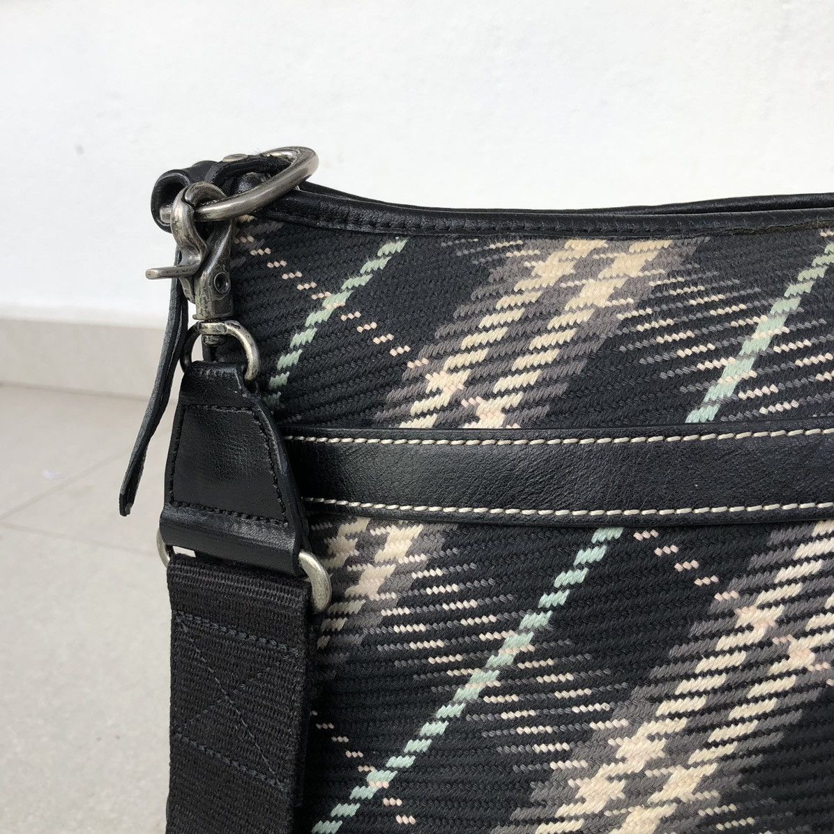 Burberry Authentic BURBERRY Blue Label Nova Check Shoulder Bag Size ONE SIZE - 7 Thumbnail