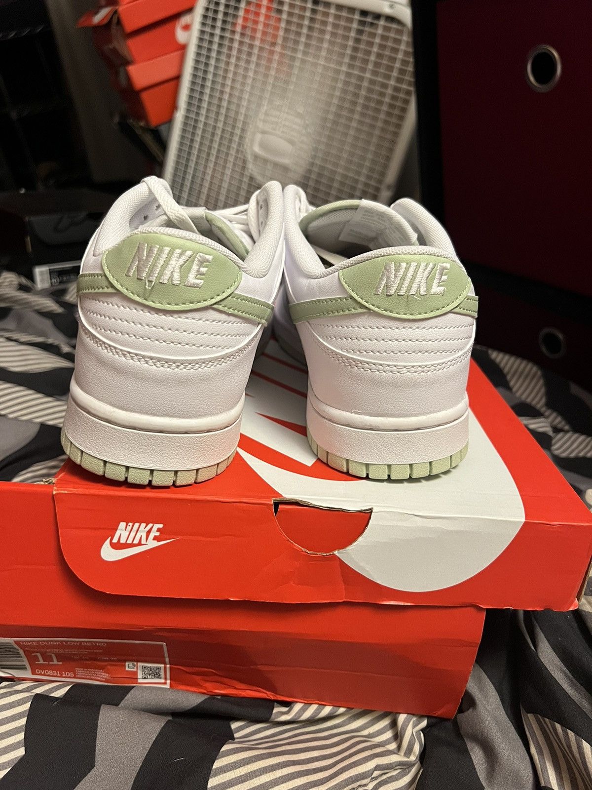 Nike Nike Dunk Low Retro White Honeydew Green Men's Size 11 Shoes Size US 11 / EU 44 - 4 Thumbnail