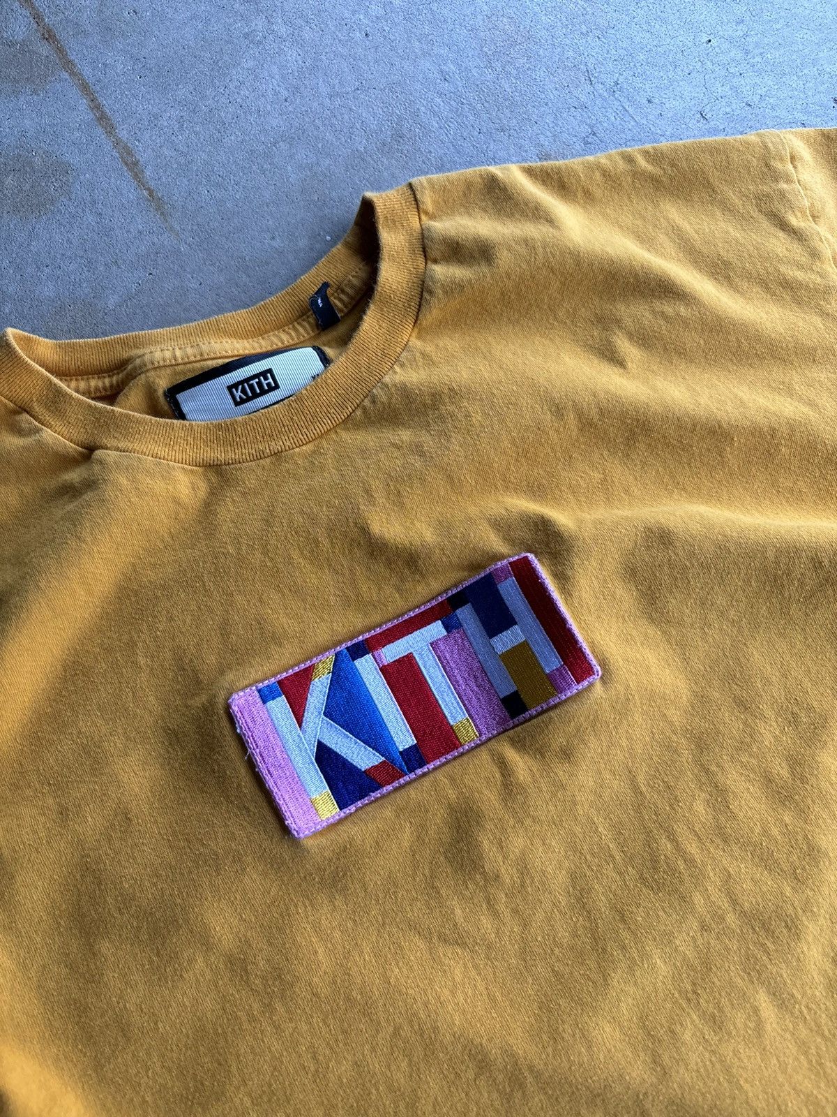 Kith Crazy Kith Yellow Box Logo Faded Multicolor Logo Tee Size US XL / EU 56 / 4 - 3 Thumbnail