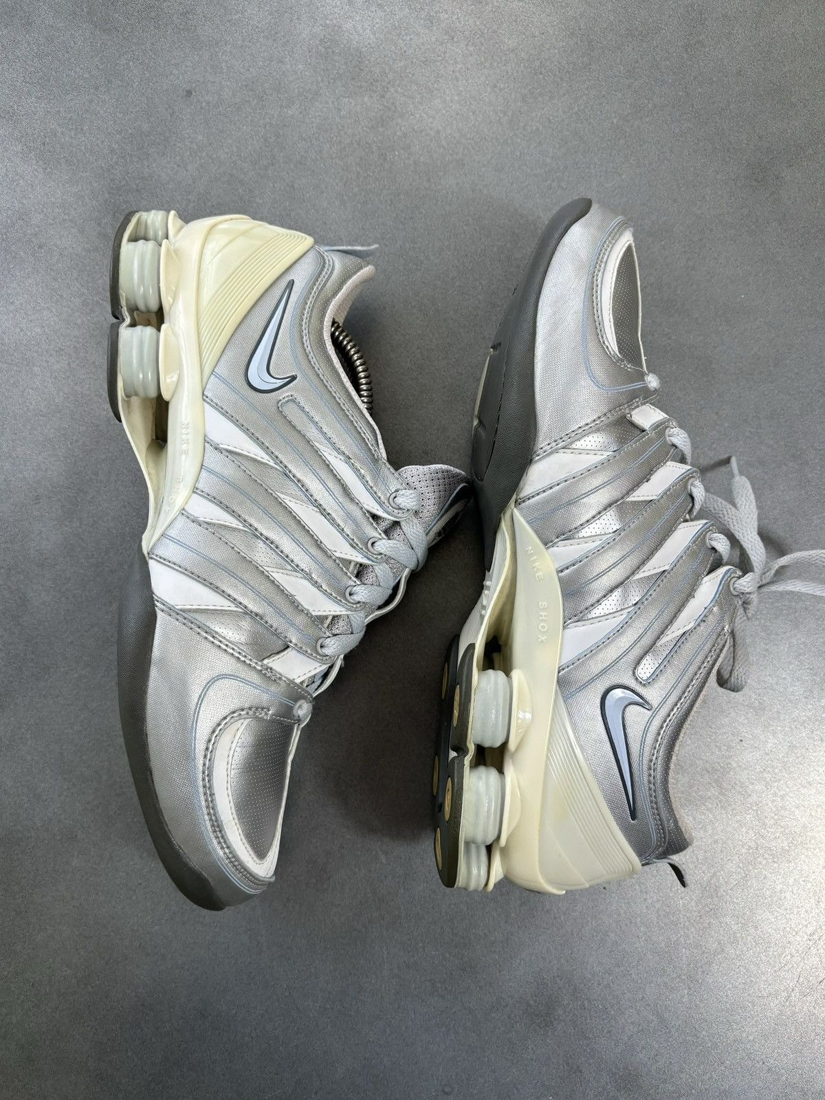 Nike 2006 Nike Shox MC 2000s Vintage 313764-041 Y2K Ballerina Wmn Size US 9.5 / IT 39.5 - 18 Thumbnail