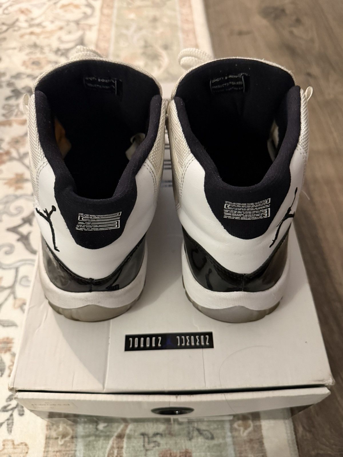 Nike Air Jordan 11 Retro 2011 Concord Size US 10 / EU 43 - 3 Thumbnail