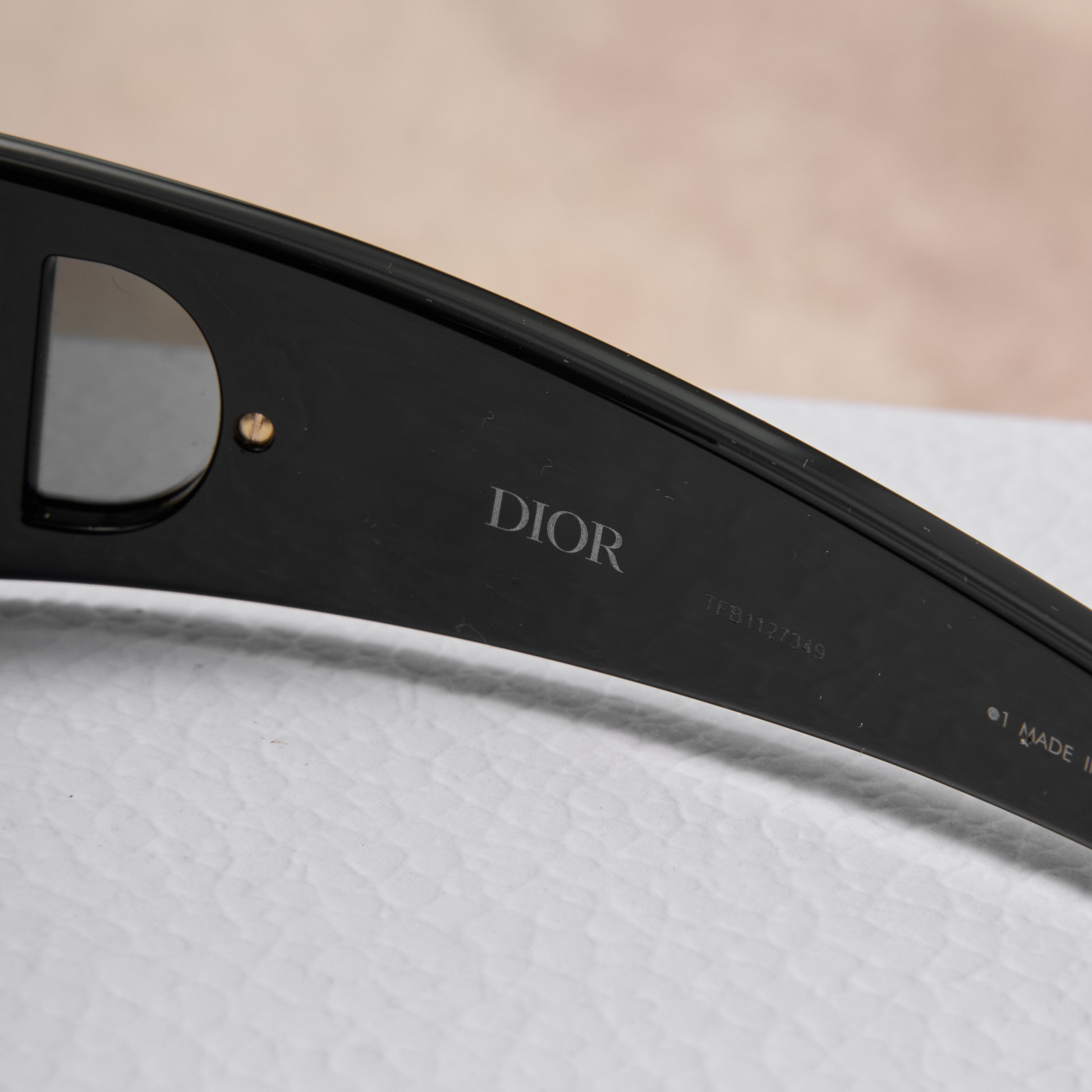 Dior DIOR VERYDIOR M1U 10A0 Sunglasses Size ONE SIZE - 4 Thumbnail