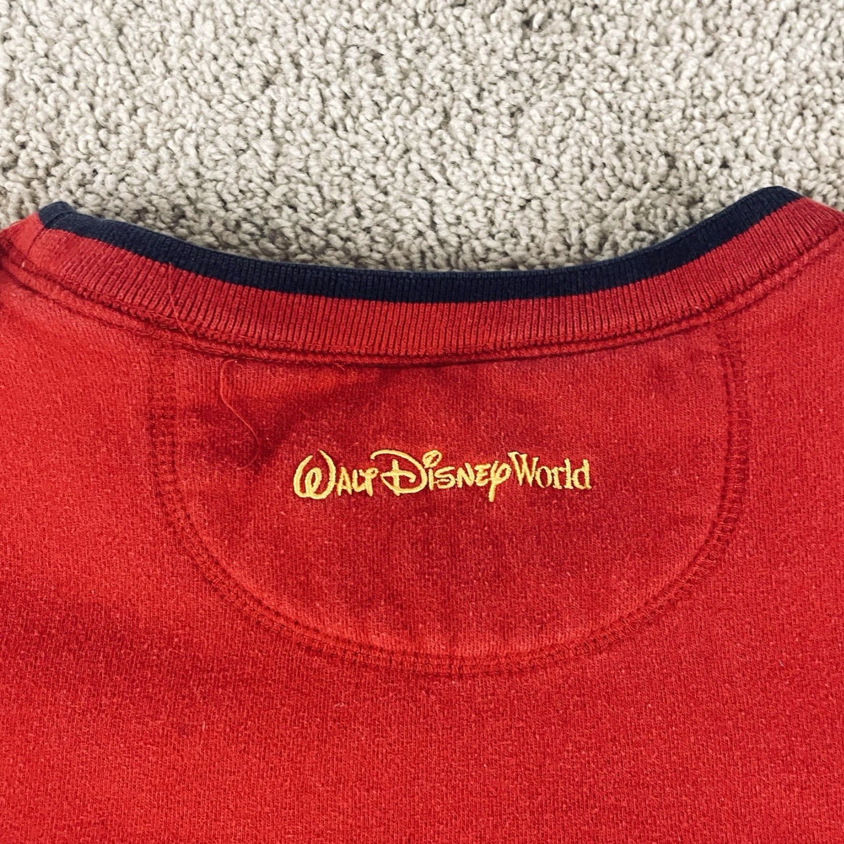 Disney VINTAGE Disney Mickey Mouse Sweatshirt Adult XL Red Fleece Crewneck Cartoon R1 Size US XL / EU 56 / 4 - 4 Thumbnail