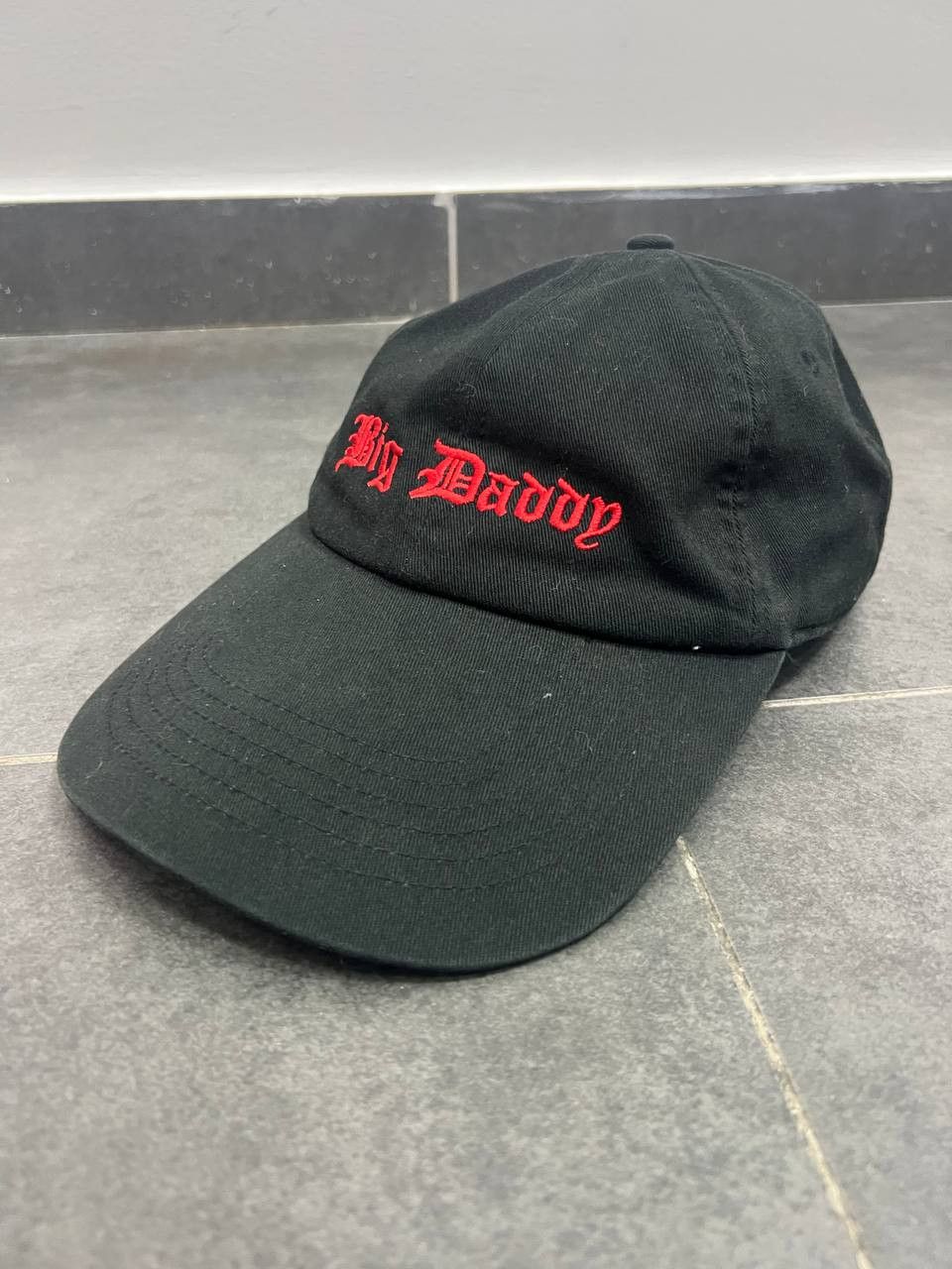Vetements VETEMENTS AW17’ BIG DADDY LONG BILL HUMOR DAD HAT CAP Size ONE SIZE - 2 Thumbnail