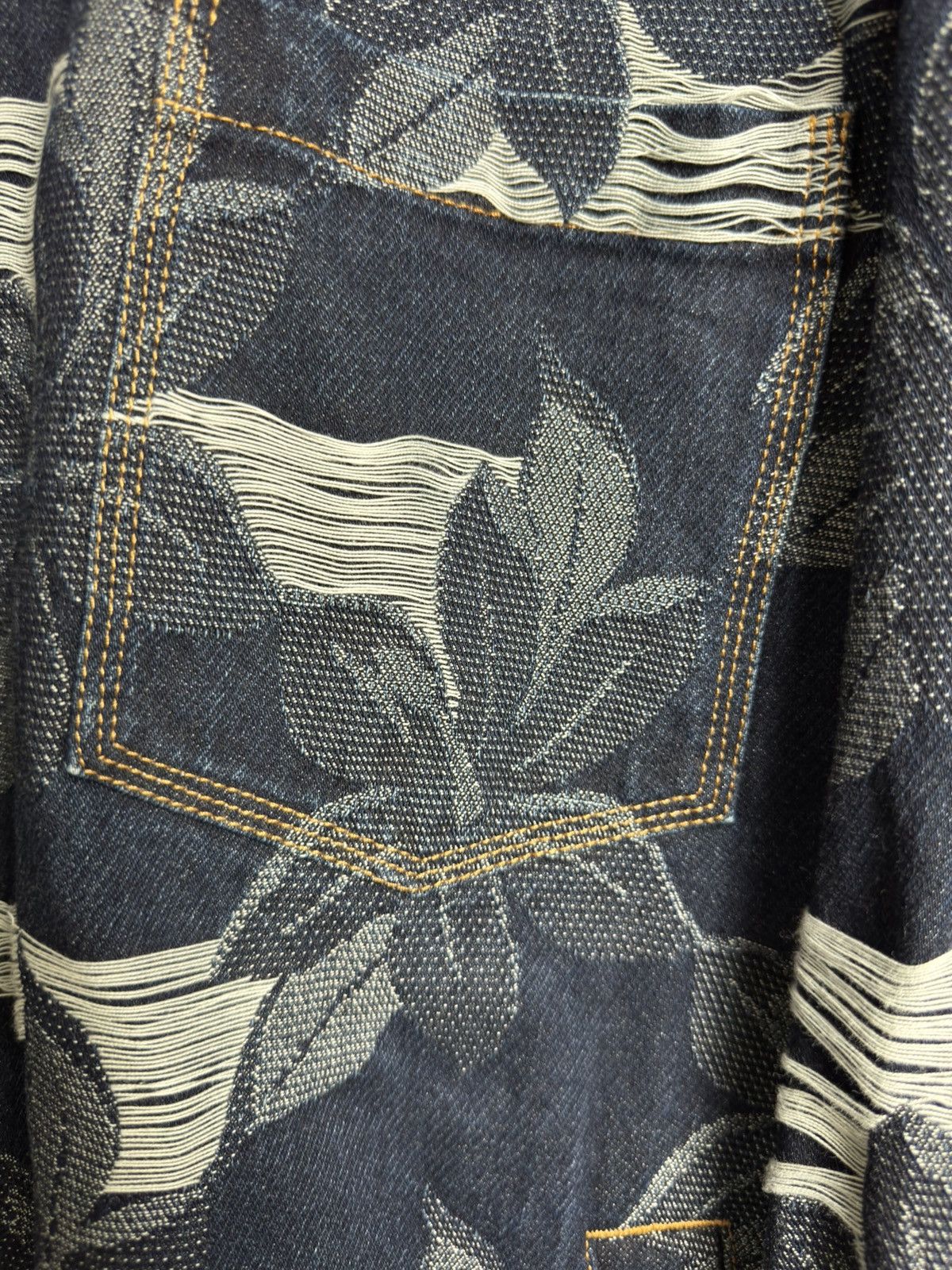 Gucci Gucci Blue Denim Shirt Jacket Floral Pattern Size US M / EU 48-50 / 2 - 8 Thumbnail