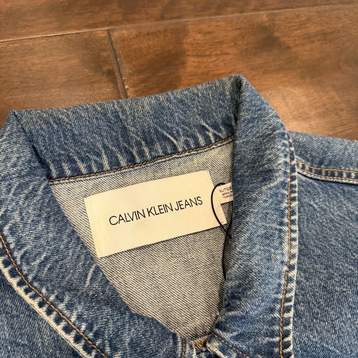 Calvin Klein Calvin Klein Mountain-Print Denim Trucker Jacket Size US XL / EU 56 / 4 - 5 Thumbnail