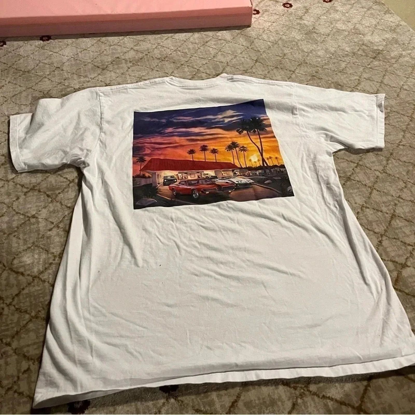 Other In-N-Out Burger California White Short Sleeve XL T-Shirt Size US XL / EU 56 / 4 - 6 Thumbnail