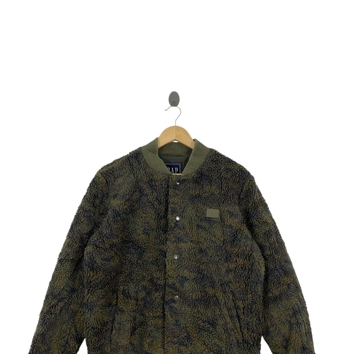 Gap Vintage GAP USA CAMOUFLAGE Camo Sherpa Fleece Jacket Size XS / US 0-2 / IT 36-38 - 2 Thumbnail