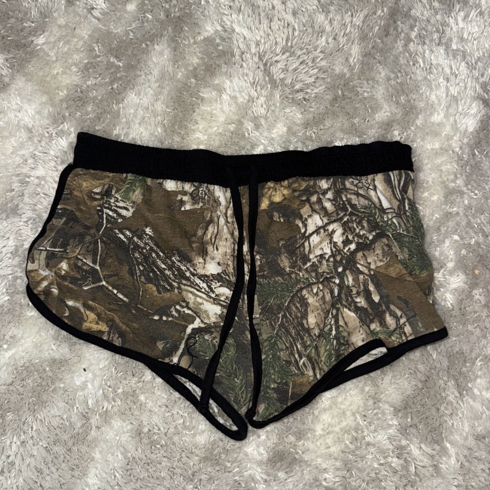 Realtree Women’s Real Tree Y2K Style Short Shorts Medium Size 28" / US 6 / IT 42 - 1 Thumbnail