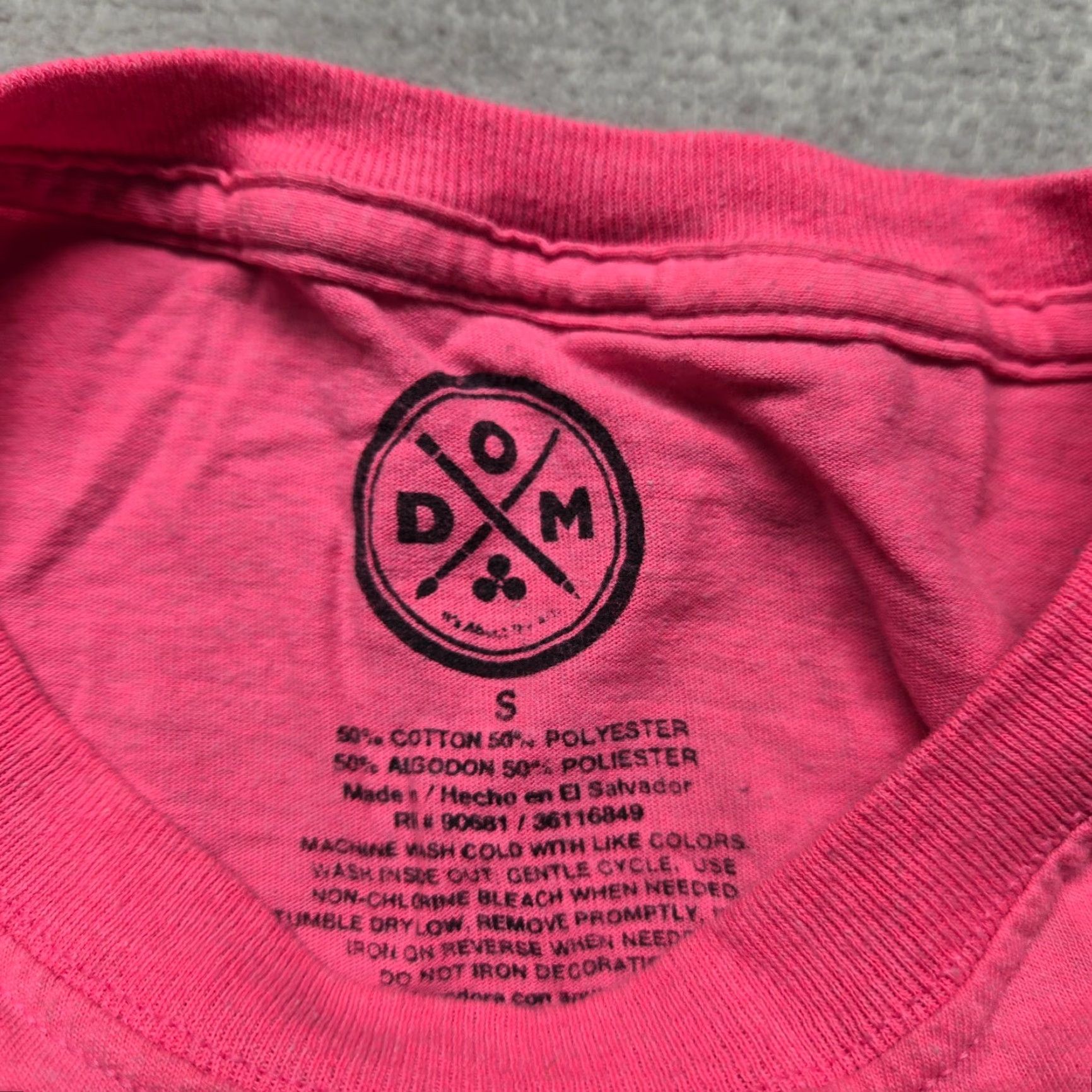 Vintage DOM Shirt T-Shirt Small Adult S Pink Dog Graphic Print Crew Neck Unisex Cotton Canvas Classic Dog Owner Season Spring Summer Vintage No Size US S / EU 44-46 / 1 - 3 Thumbnail