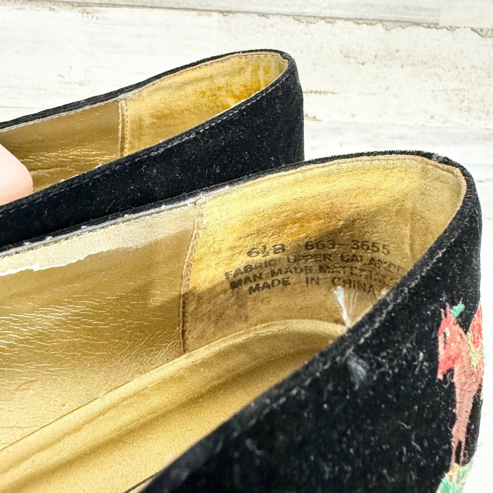 Worthington VTG Worthington Flats 6.5 Christmas Embroidered Black Velvet Size US 6.5 / IT 36.5 - 6 Thumbnail