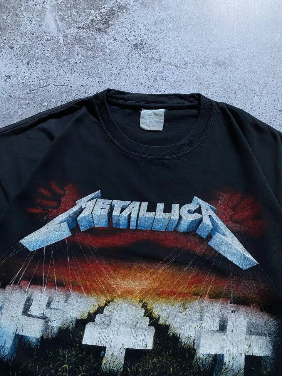 Band Tees VINTAGE 2002 METALLICA ‘MASTER OF PUPPETS’METAL BAND T SHIRT Size US M / EU 48-50 / 2 - 4 Thumbnail