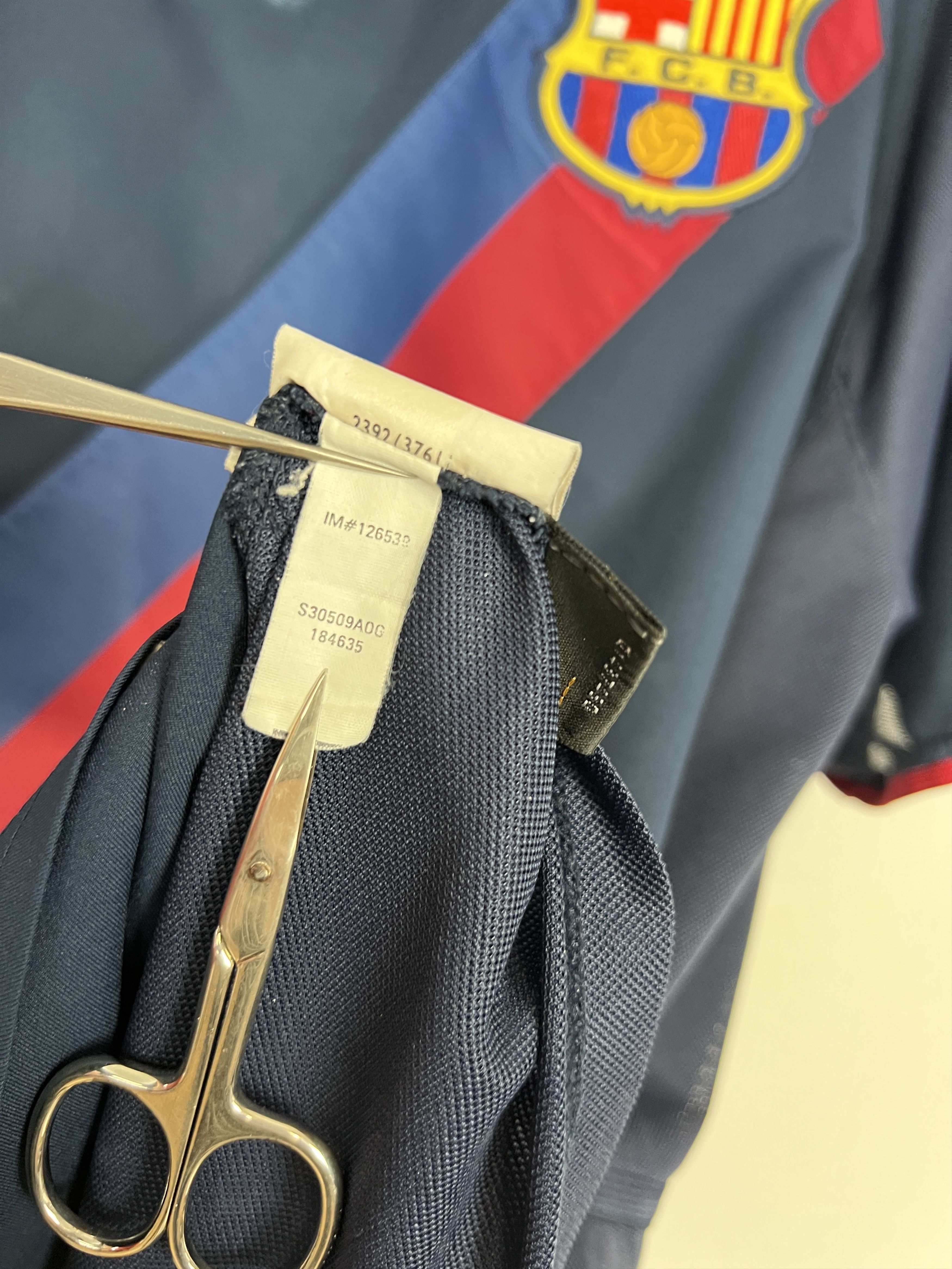 Nike Barcelona football shirt 2002 Soccer Nike Jersey Tee Hype Size US L / EU 52-54 / 3 - 12 Thumbnail