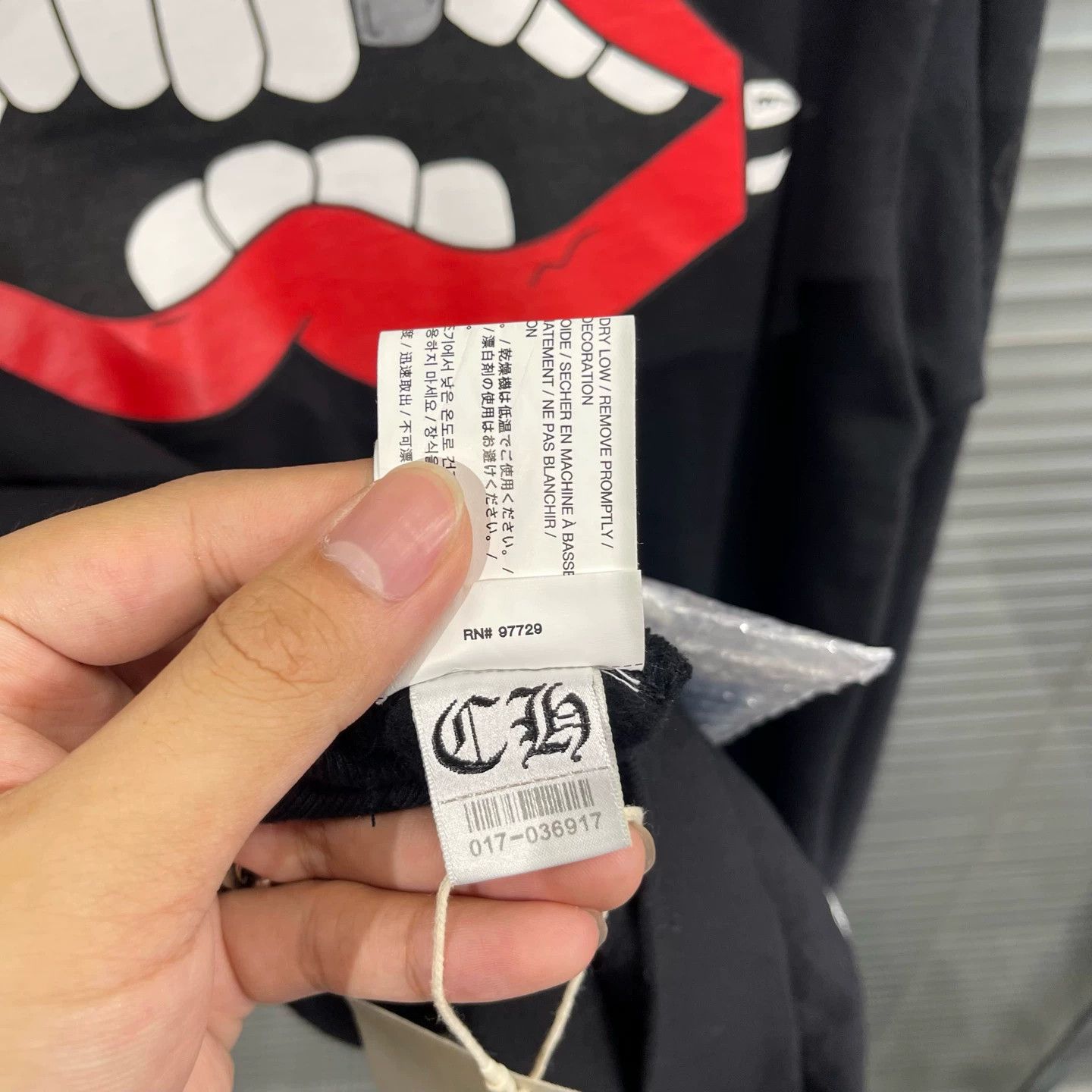 Chrome Hearts Chrome Hearts Red Lips Hidden Sleeve Hoodie (L, Like New) Size US L / EU 52-54 / 3 - 8 Thumbnail