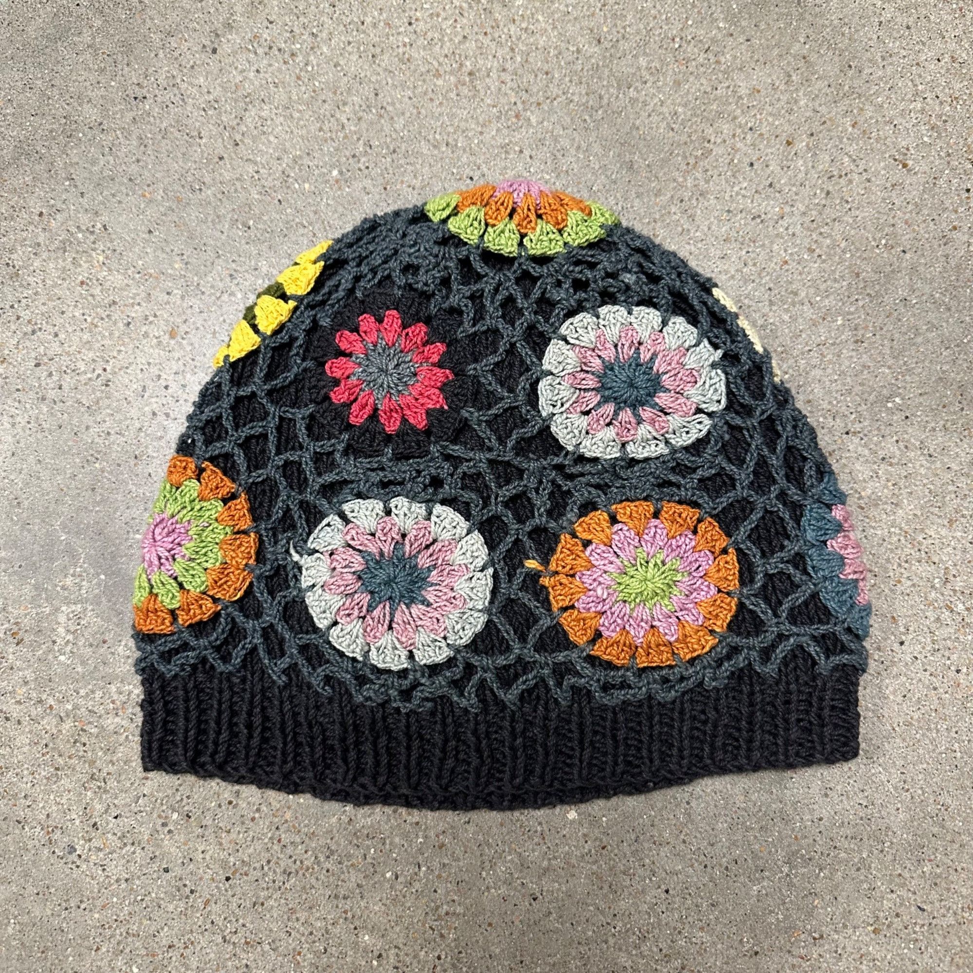 Vintage Vintage Unique Embroidery Beanie Hat Size ONE SIZE - 1 Thumbnail